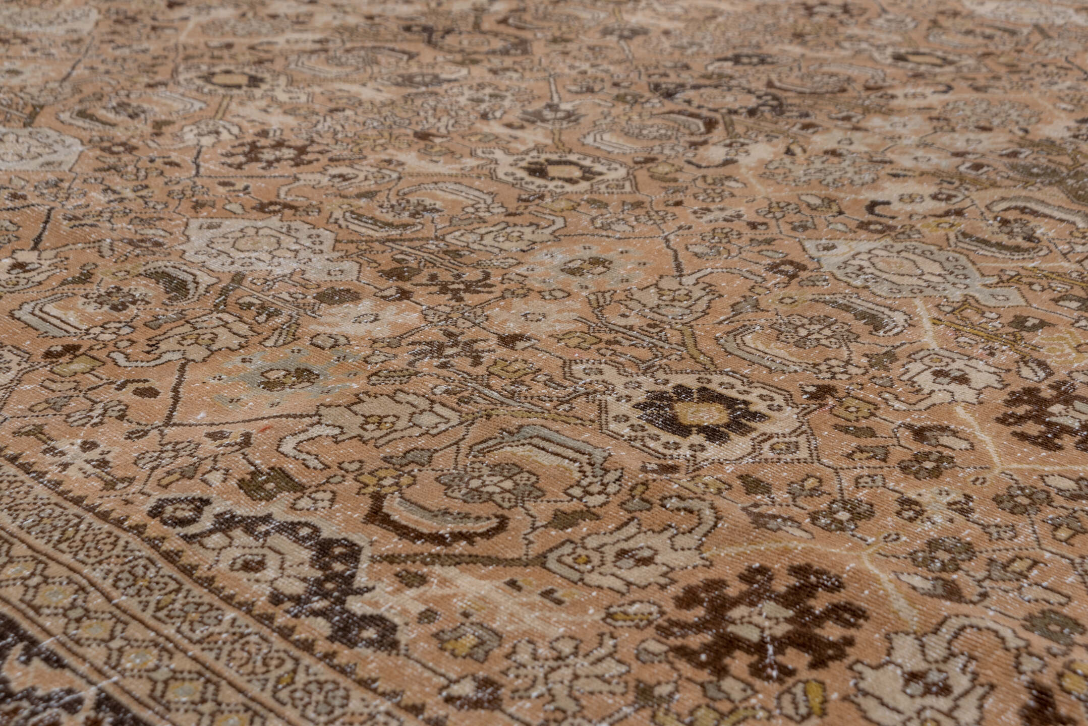 9' x 12' one-of-a-kind handmade vintage Mahal large size rug. Color palette: brown, gray, light gray, off-white, pink