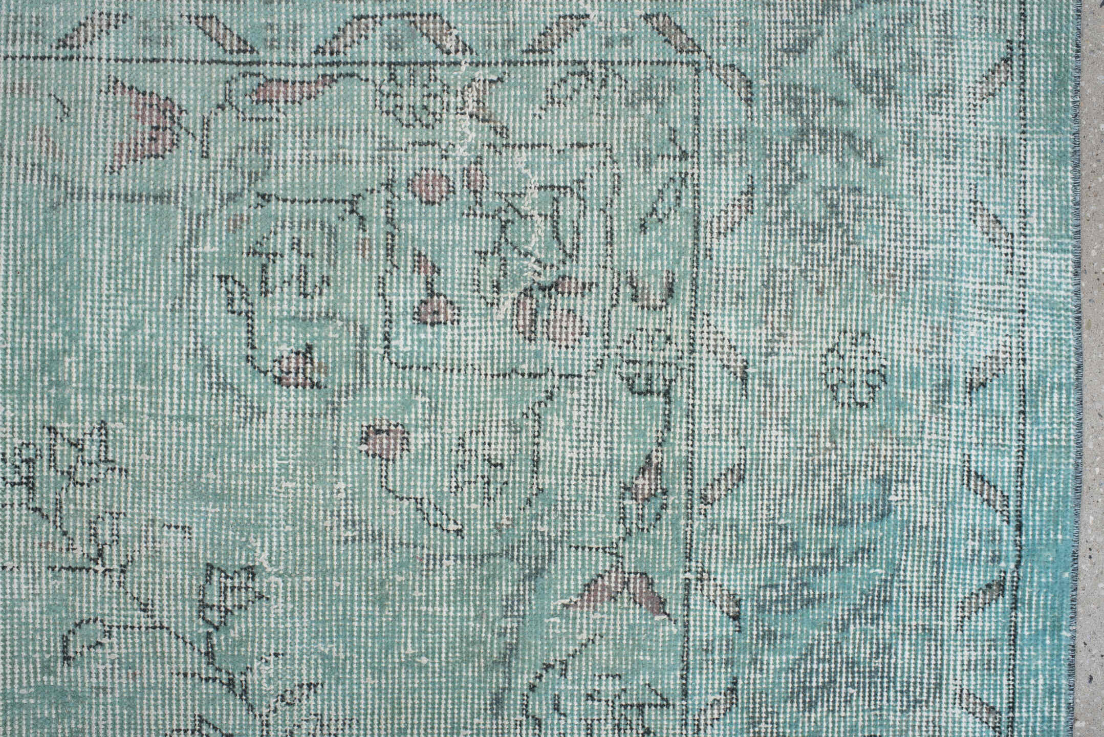 5' x 9' one-of-a-kind handmade vintage Sparta medium size rug. Color palette: ivory, pale blue, sky blue, taupe, soft gray