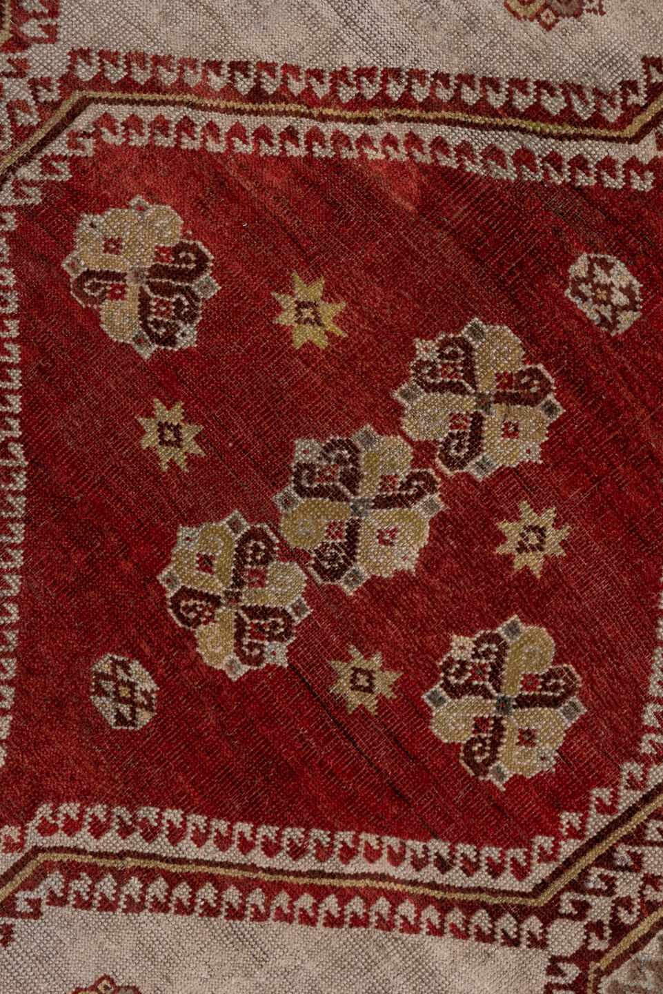 7' x 10' one-of-a-kind handmade antique Shiraz large size rug. Color palette: rust, ivory, taupe, brown, terracotta, camel