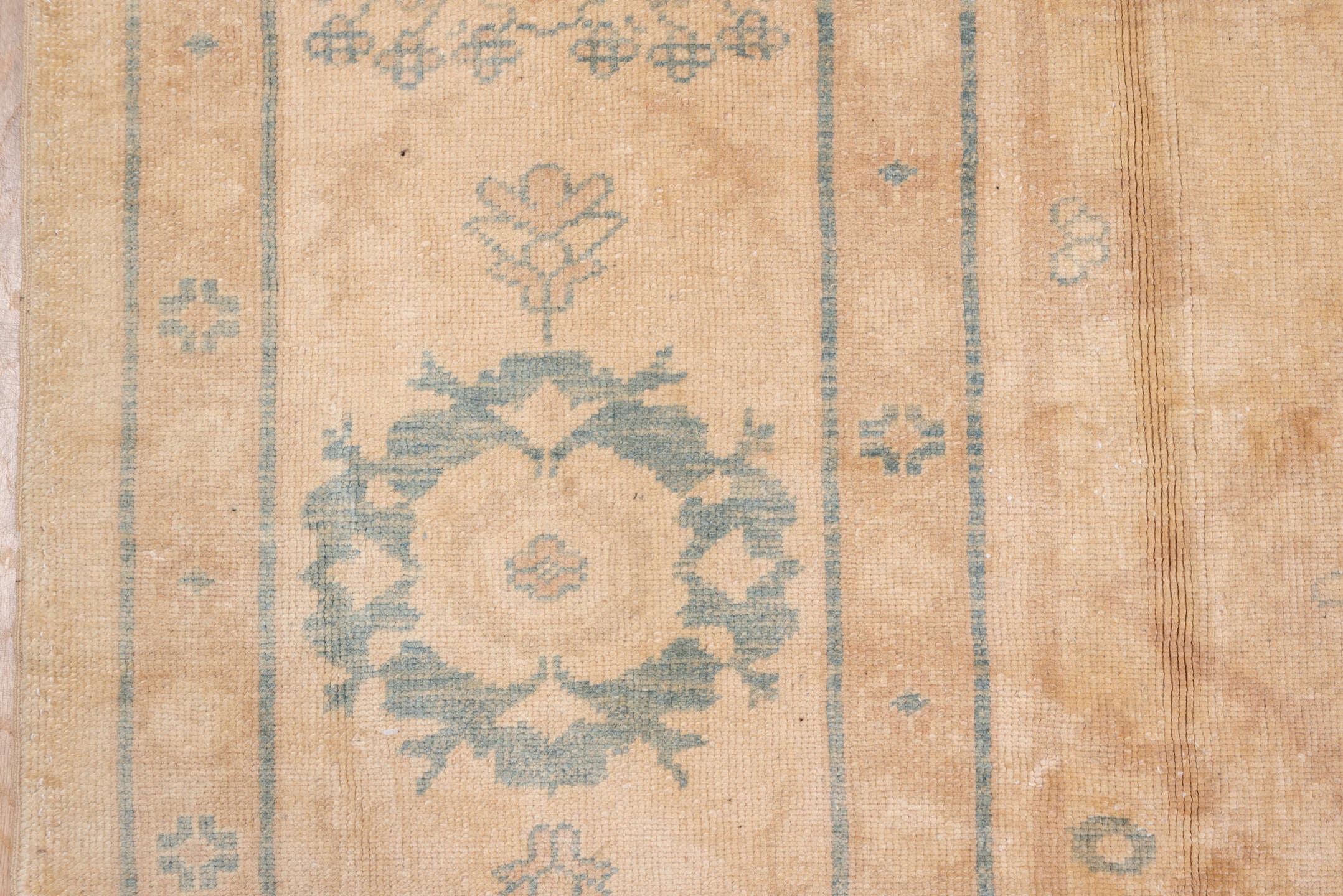 9' x 13' one-of-a-kind handmade vintage Sultanabad large size rug. Color palette: peach, camel, pale blue, ivory, taupe