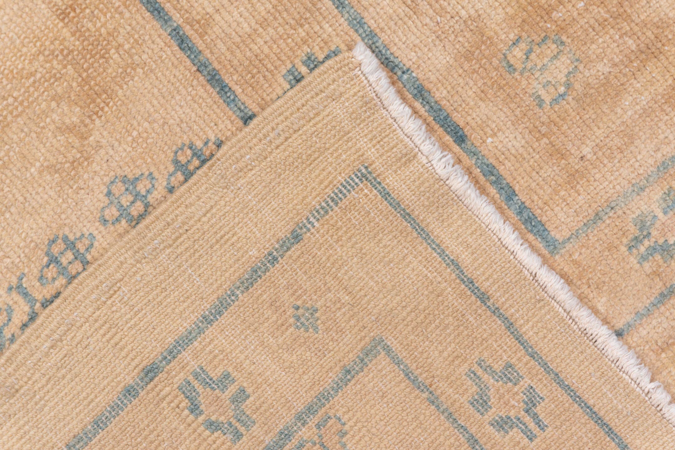 9' x 13' one-of-a-kind handmade vintage Sultanabad large size rug. Color palette: peach, camel, pale blue, ivory, taupe