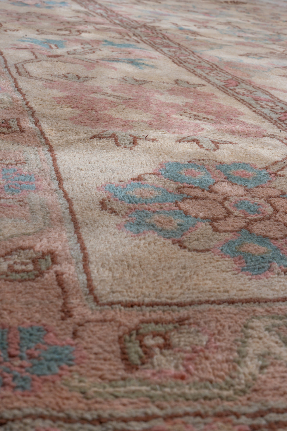 13' x 17' one-of-a-kind handmade vintage Oushak oversize rug. Color palette: brown, gray, light gray, pink