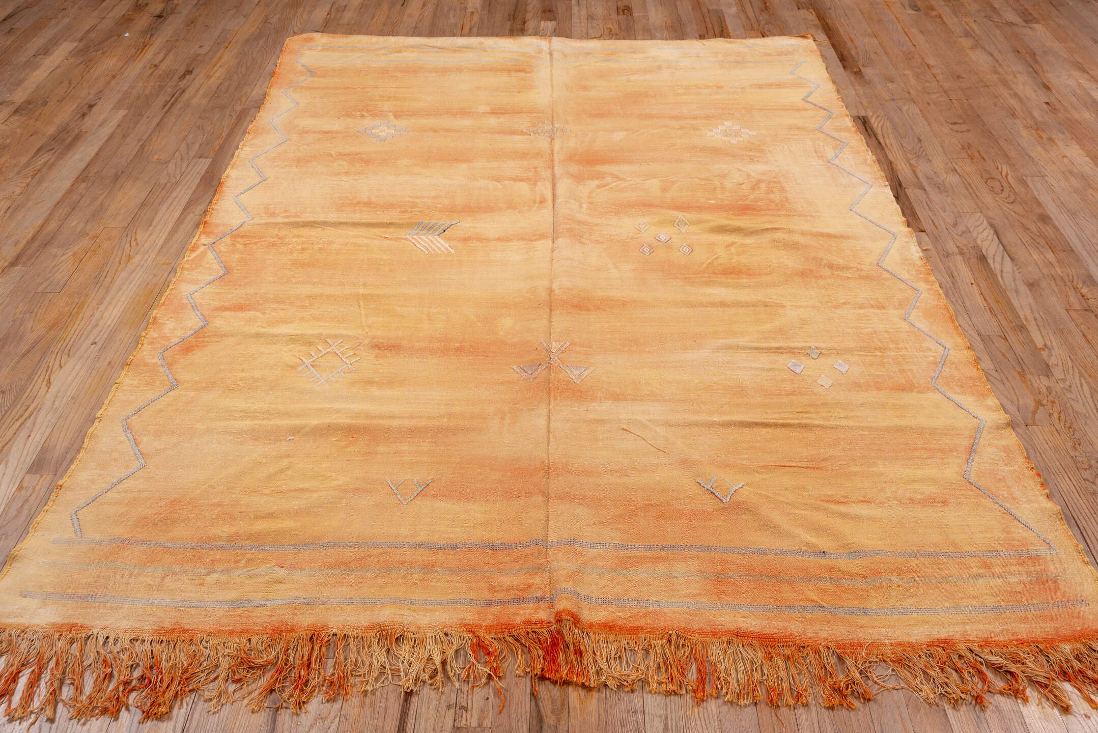6' x 8' one-of-a-kind handmade vintage Cactus Kilim medium size rug. Color palette: peach, apricot, terra cotta, ivory