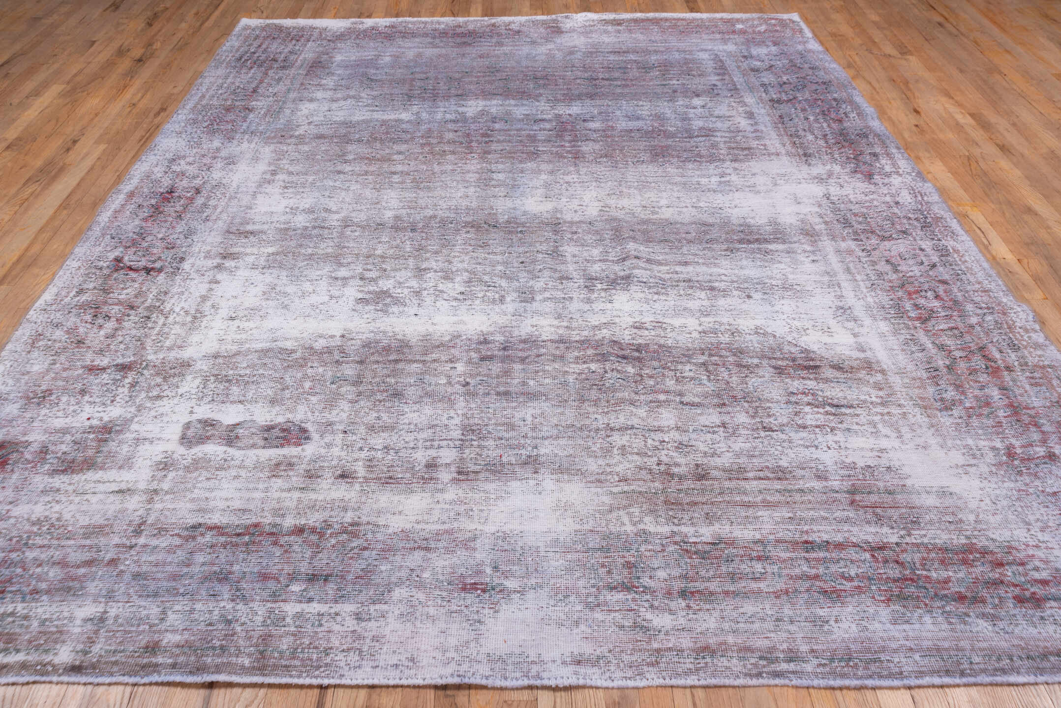 8' x 11' one-of-a-kind handmade vintage Sparta large size rug. Color palette: gainsboro, gray, light gray, off-white, pink