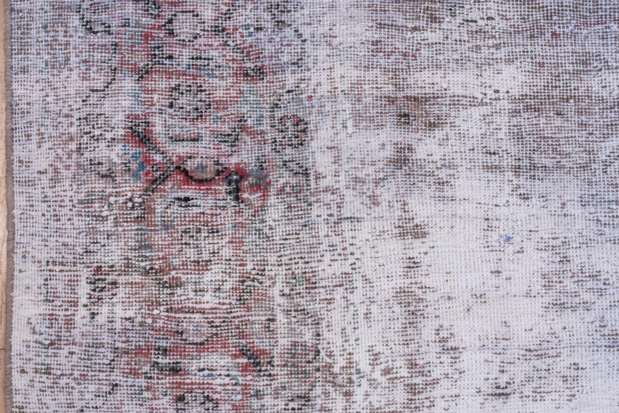 8' x 11' one-of-a-kind handmade vintage Sparta large size rug. Color palette: gainsboro, gray, light gray, off-white, pink