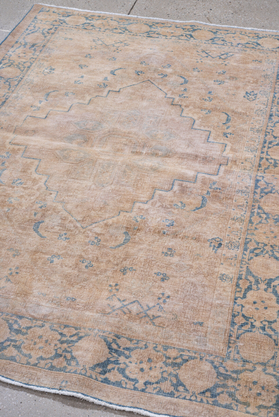 4' x 6' one-of-a-kind handmade vintage Tabriz small size rug. Color palette: blue, brown, gray, light gray, light slate gray