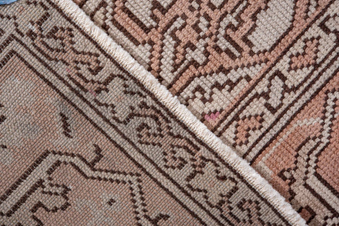 Antique Sivas Area Rug (6' x 9')