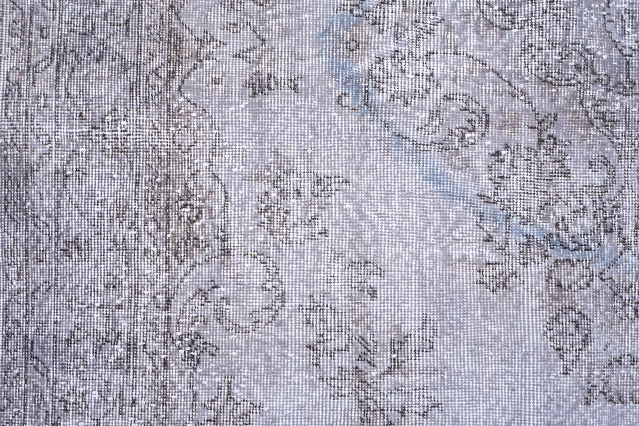 5' x 9' one-of-a-kind handmade vintage Sparta medium size rug. Color palette: dim gray, gray, light gray, off-white, pink