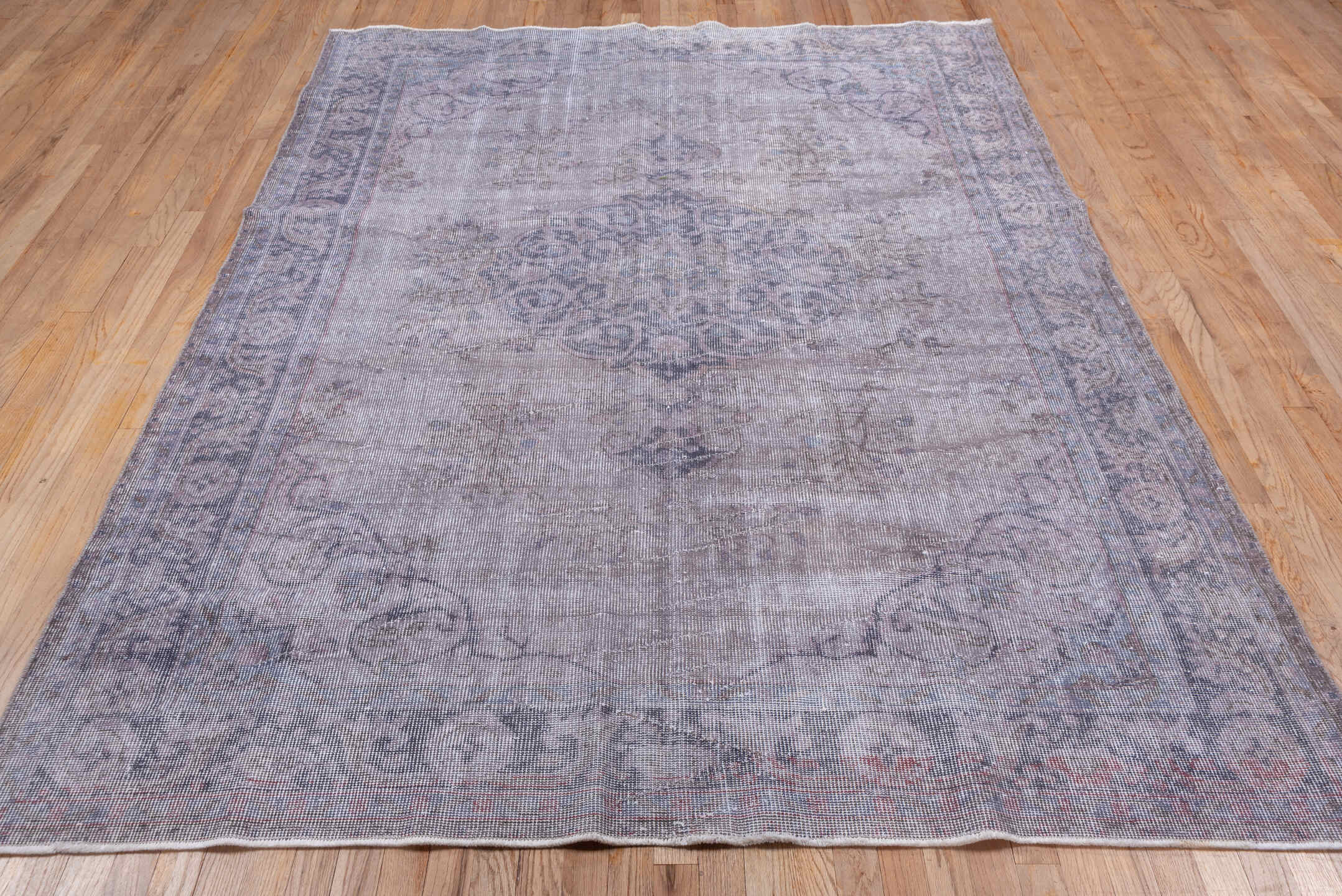 6' x 8' one-of-a-kind handmade vintage Sparta medium size rug. Color palette: gainsboro, gray, light gray, off-white, pink