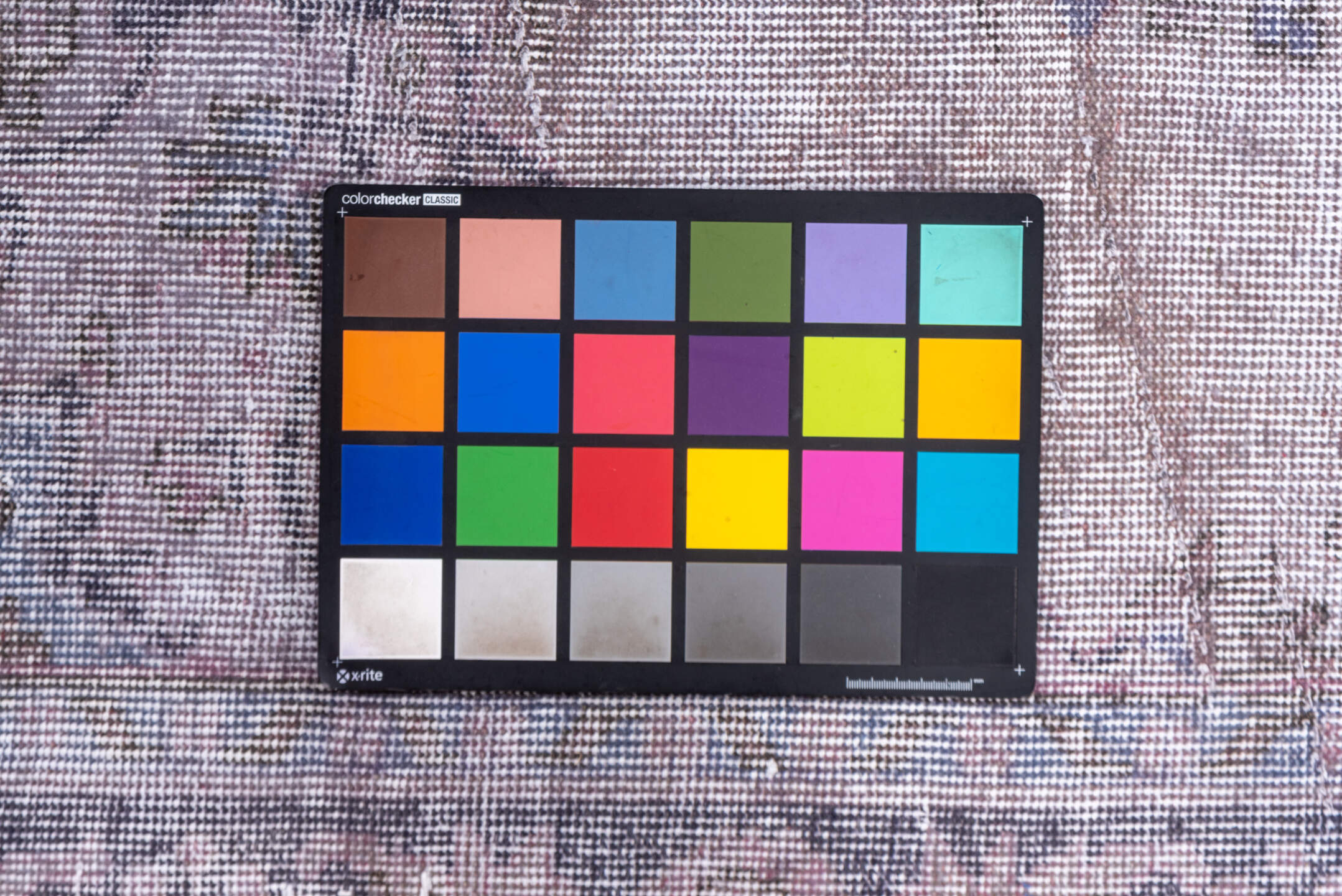 6' x 8' one-of-a-kind handmade vintage Sparta medium size rug. Color palette: gainsboro, gray, light gray, off-white, pink