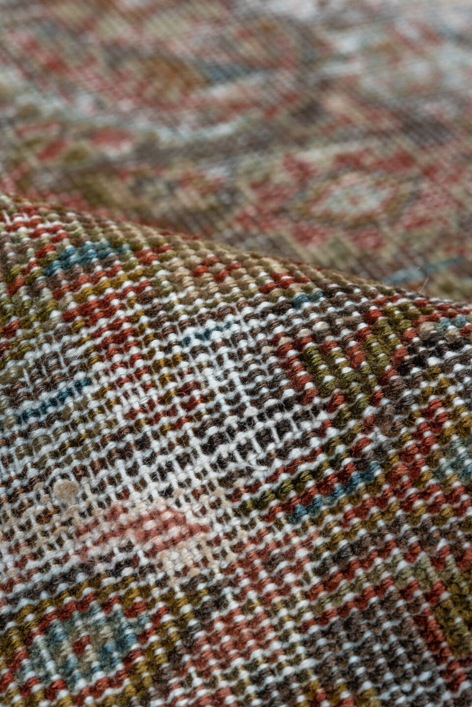 4' x 6' one-of-a-kind handmade antique Farahan small size rug. Color palette: rust, ivory, aqua, taupe, brown, slate