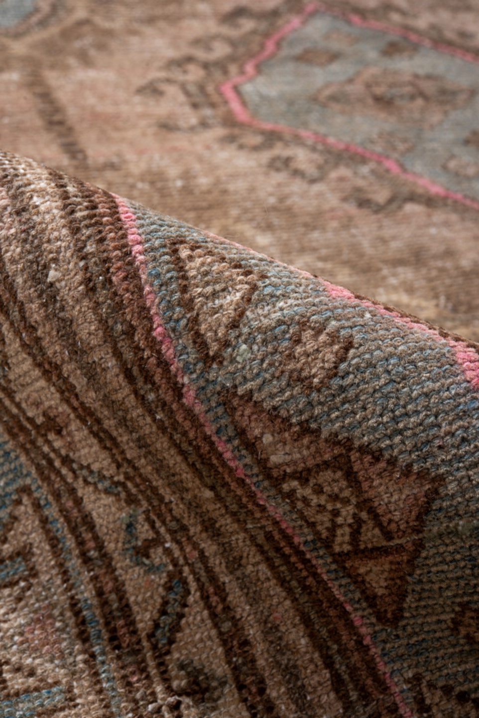 4' x 6' one-of-a-kind handmade vintage Hamadan small size rug. Color palette: brown, dim gray, gray, pink