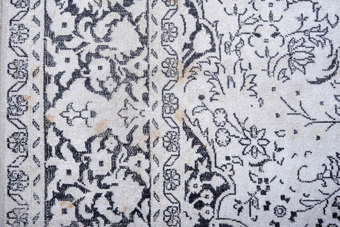 Antique Kaisary Area Rug (6' x 8')