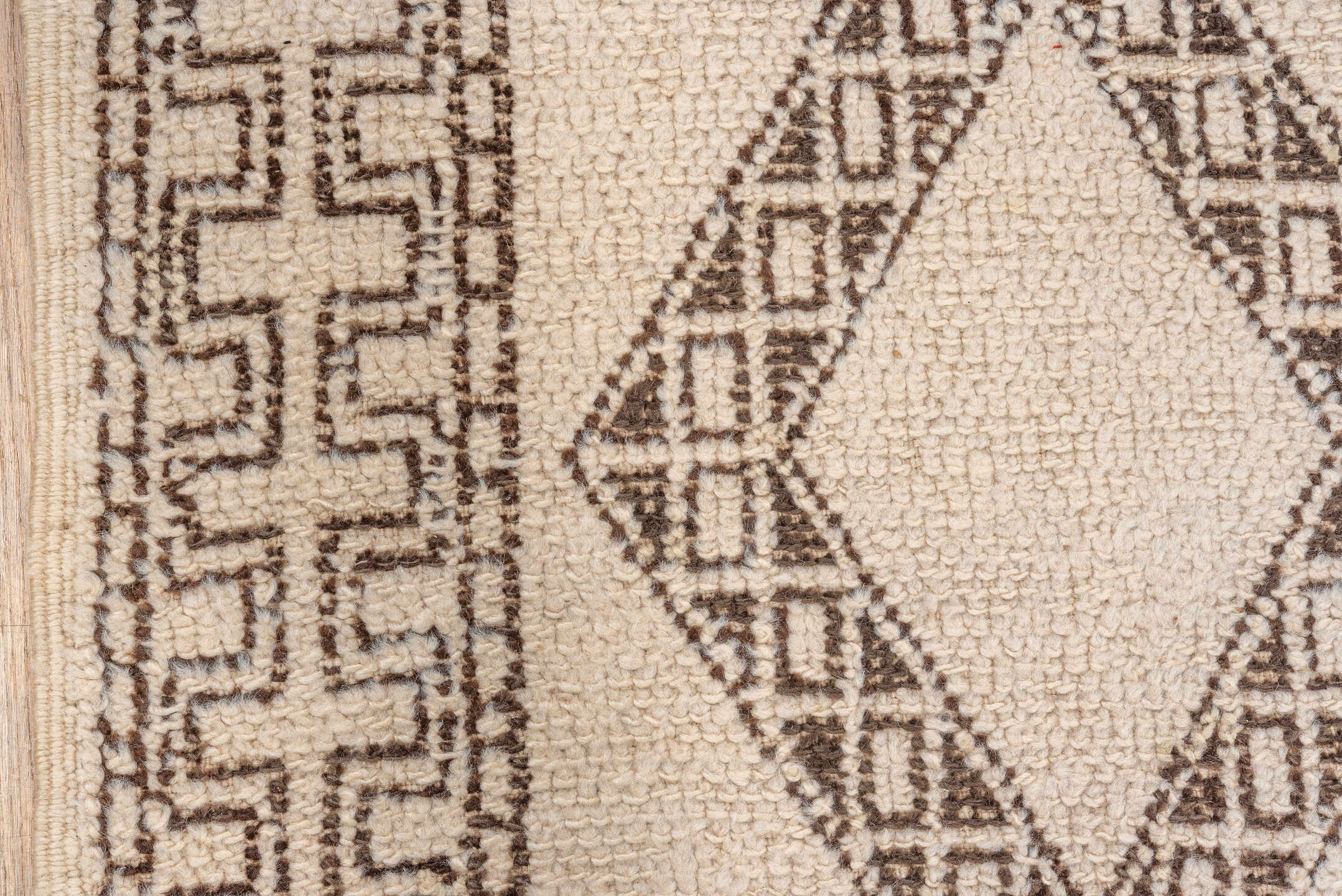 5' x 8' one-of-a-kind handmade vintage Moroccan medium size rug. Color palette: antiquewhite, brown, gray, light gray, linen