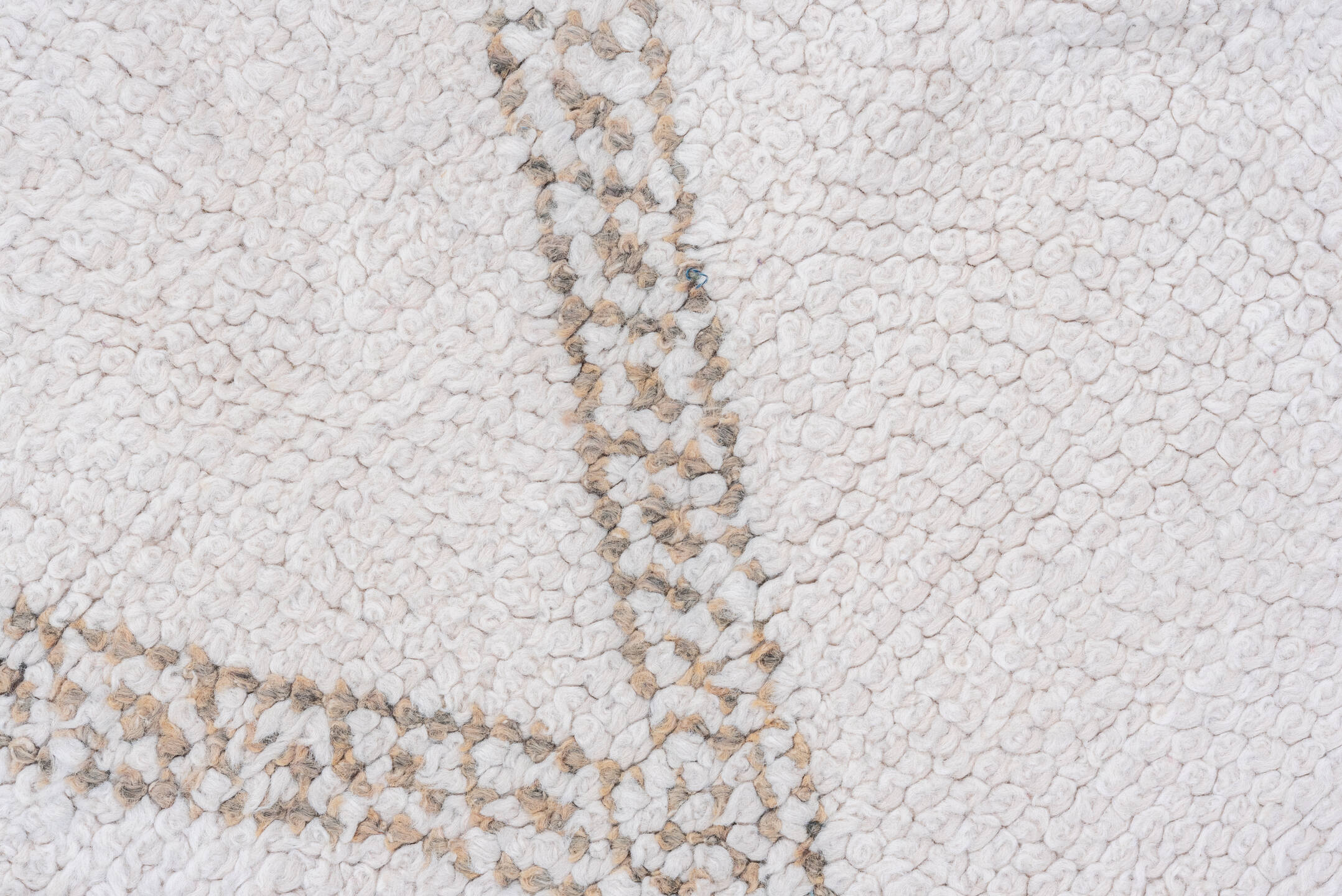 5' x 7' one-of-a-kind handmade vintage Moroccan rug. Color palette: brown, gainsboro, gray, light gray, linen, off-white