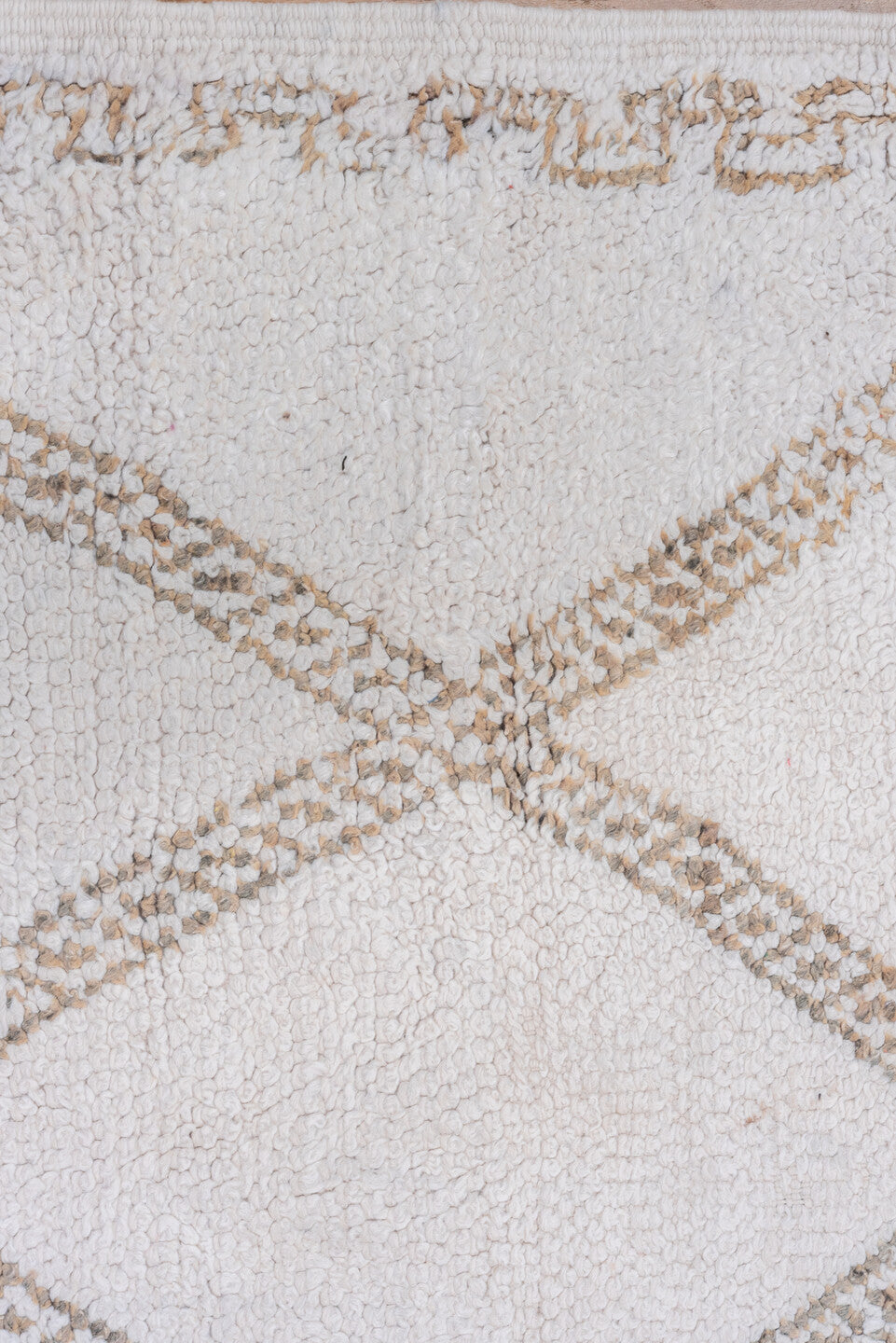 5' x 7' one-of-a-kind handmade vintage Moroccan rug. Color palette: brown, gainsboro, gray, light gray, linen, off-white