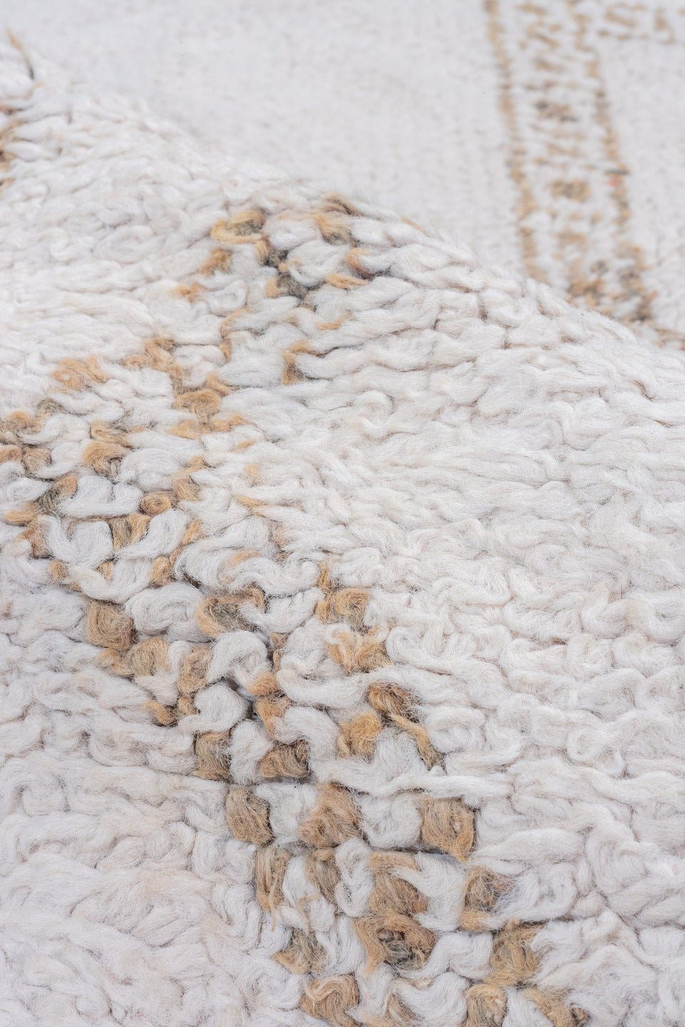 5' x 7' one-of-a-kind handmade vintage Moroccan rug. Color palette: brown, gainsboro, gray, light gray, linen, off-white