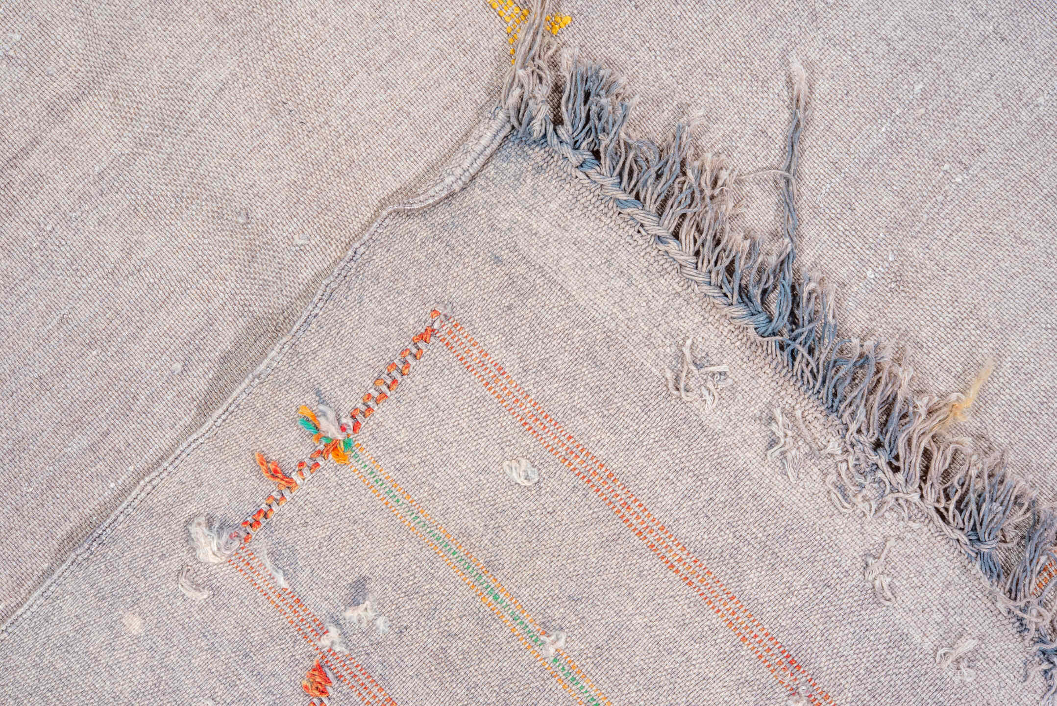 5' x 9' one-of-a-kind handmade vintage Cactus Kilim medium size rug. Color palette: blush, ivory, peach, aqua, lavender