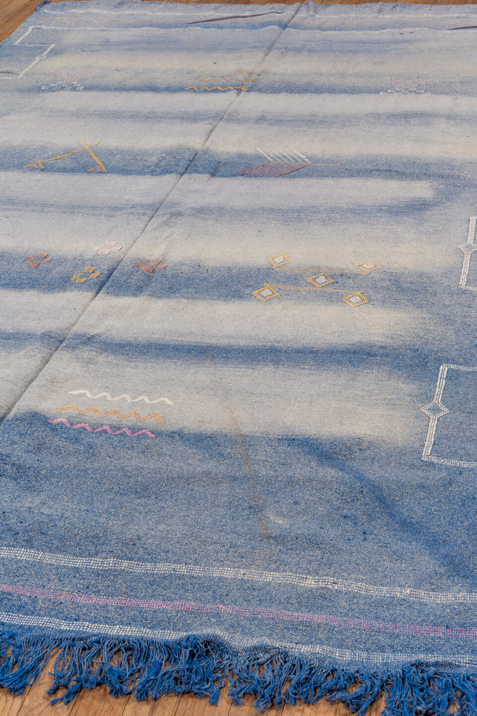 5' x 8' one-of-a-kind handmade vintage Cactus Kilim medium size rug. Color palette: blue, ivory, white, rose, saffron