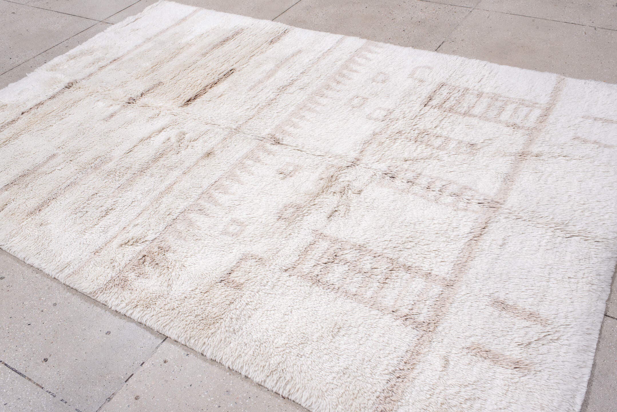 6' x 9' one-of-a-kind handmade vintage Moroccan medium size rug. Color palette: ivory, cream, taupe, beige, gray