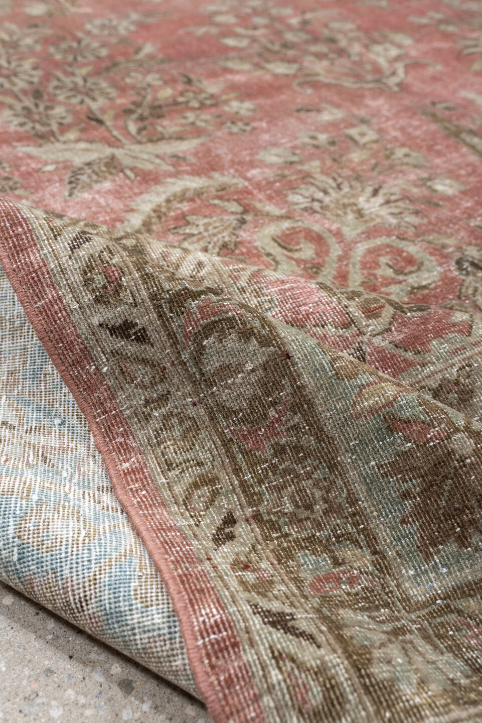 8' x 11' one-of-a-kind handmade antique Kashan large size rug. Color palette: rose, ivory, pale aqua, taupe, sage, camel