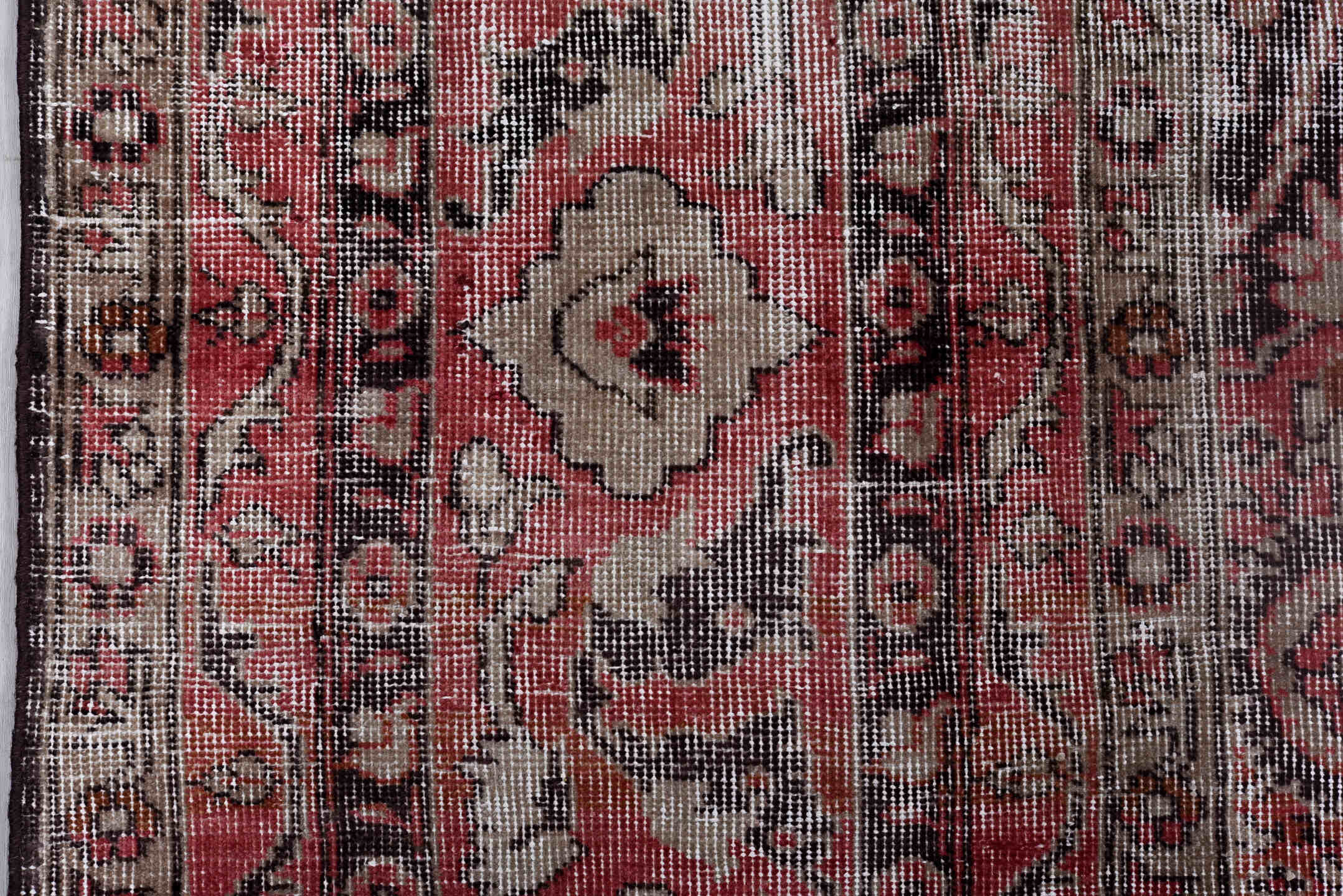 9' x 14' one-of-a-kind handmade vintage Sparta large size rug. Color palette: black, brown, dark gray, gainsboro, gray