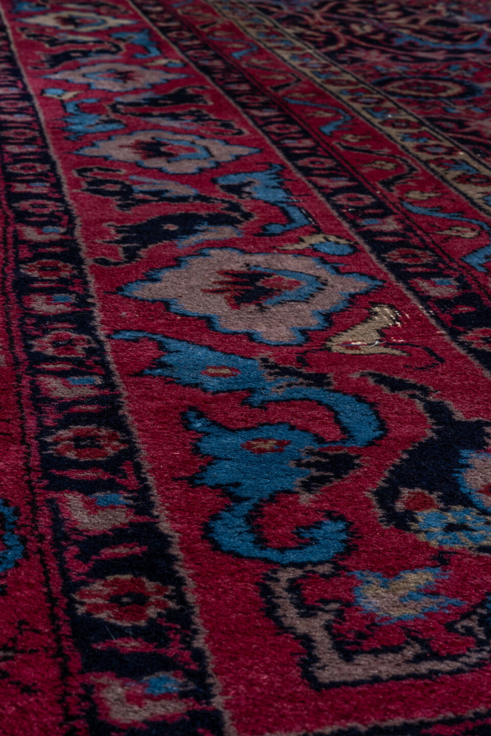 9' x 14' one-of-a-kind handmade vintage Sparta large size rug. Color palette: black, brown, dark gray, gainsboro, gray