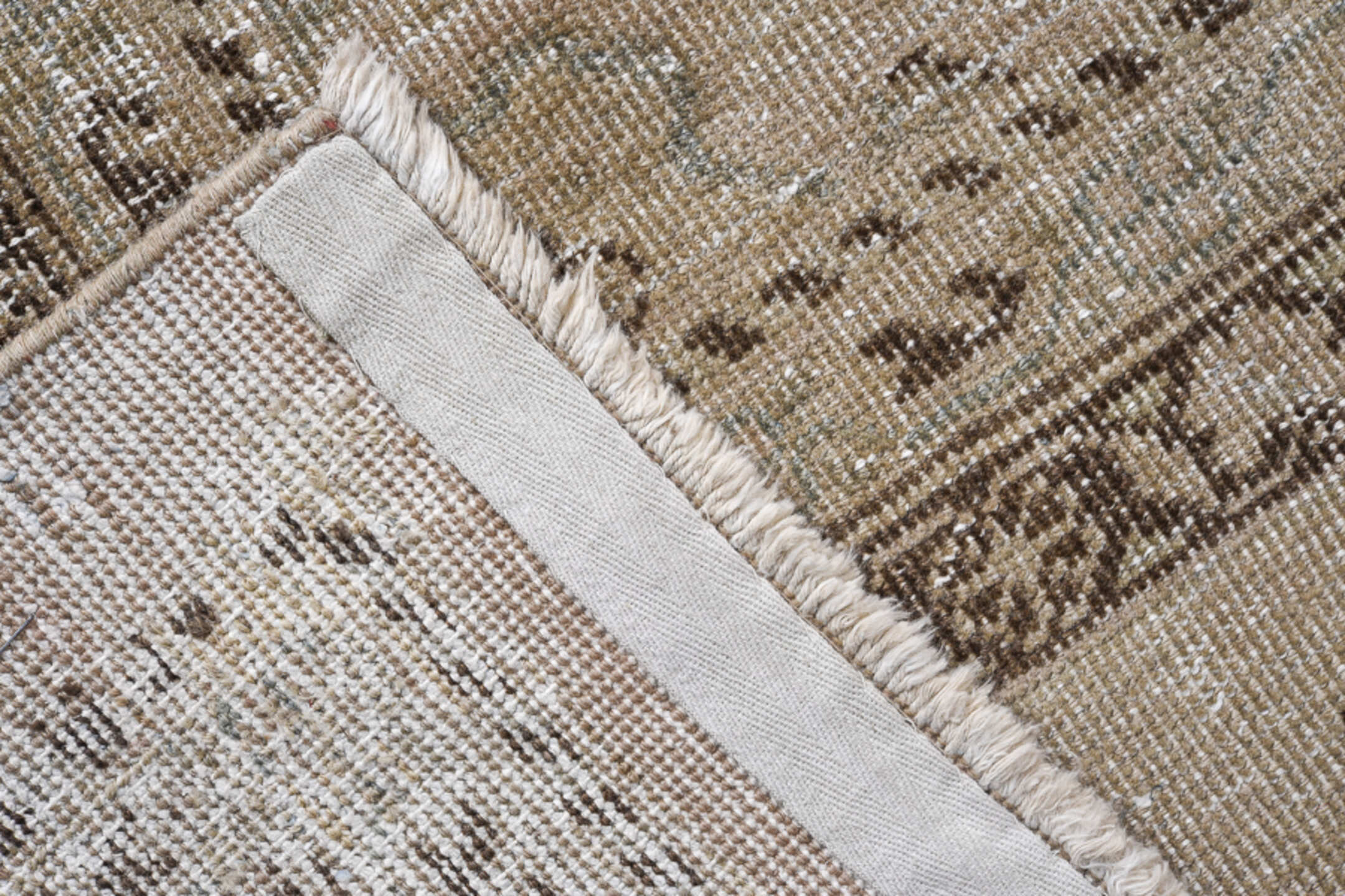 10' x 12' one-of-a-kind handmade vintage Mahal large size rug. Color palette: gray, light gray, off-white, pink, silver