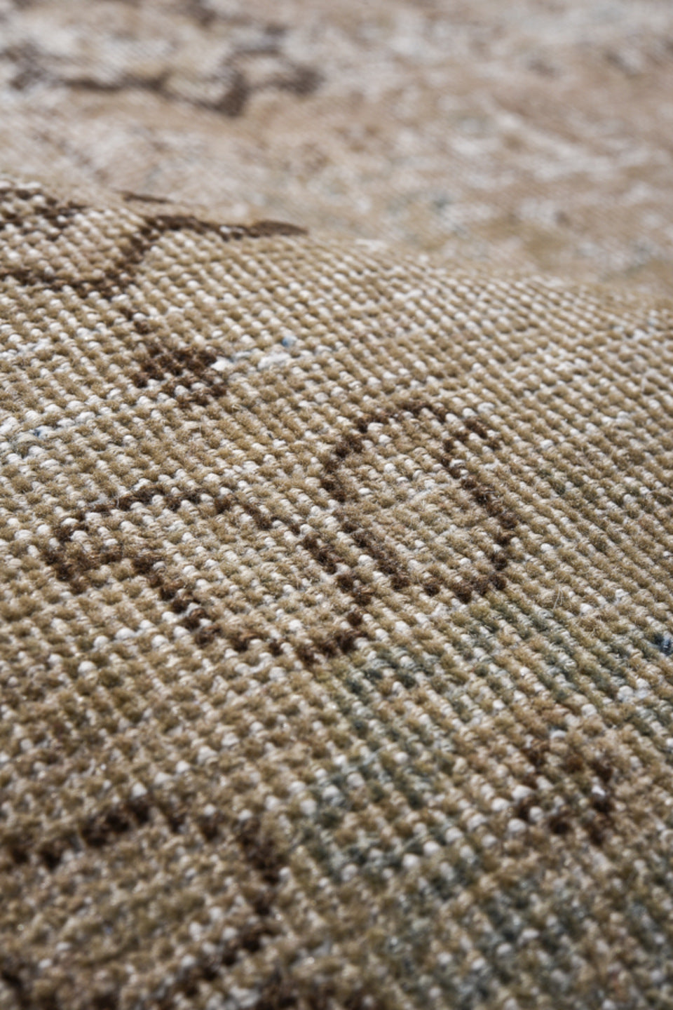 10' x 12' one-of-a-kind handmade antique Mahal large size rug. Color palette: ivory, beige, taupe, camel, brown, greige