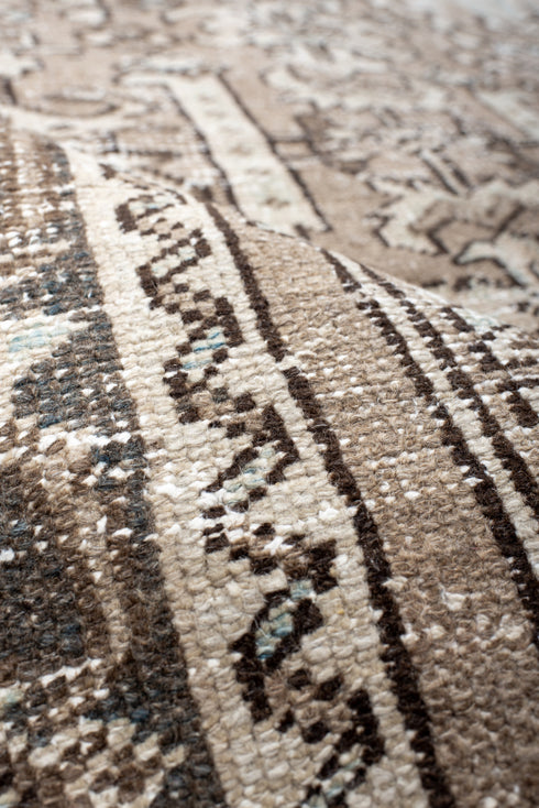Antique Heriz Area Rug (5' x 8')