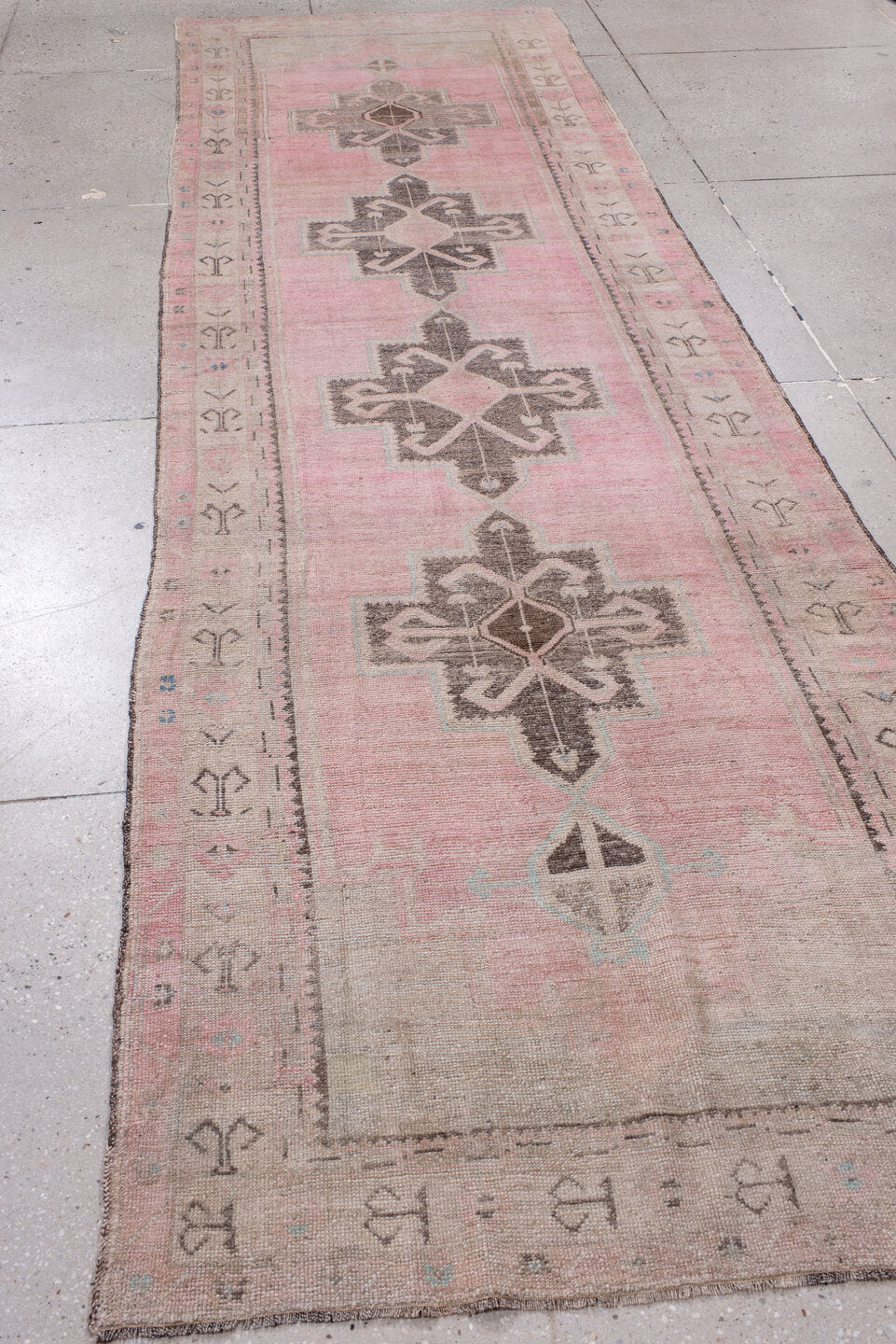 4' x 13' one-of-a-kind handmade vintage Oushak runner rug. Color palette: gray, light gray, off-white, pink, rosy brown