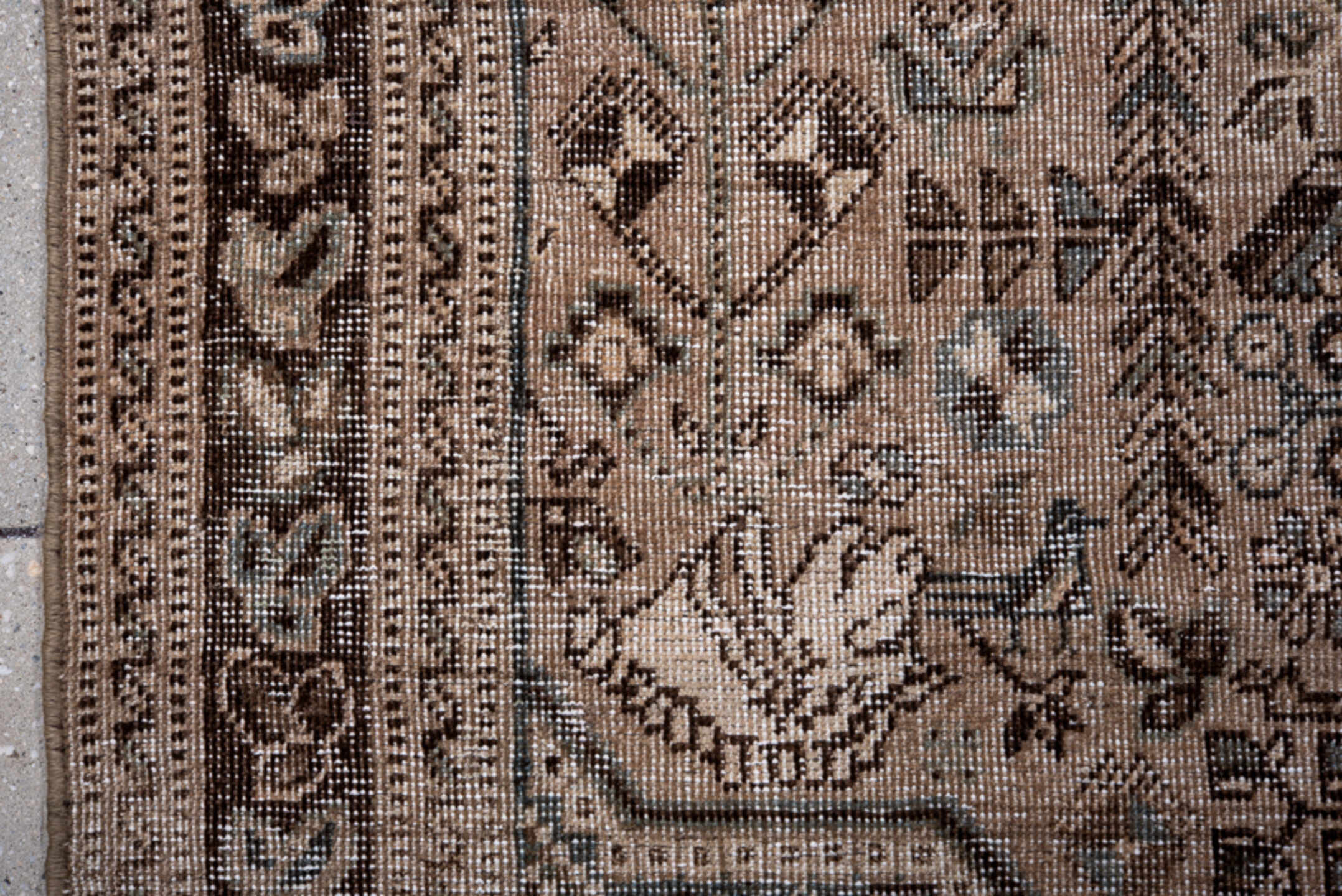 5' x 7' one-of-a-kind handmade vintage Shiraz rug. Color palette: black, blue, brown, charcoal, dim gray, gray, light gray