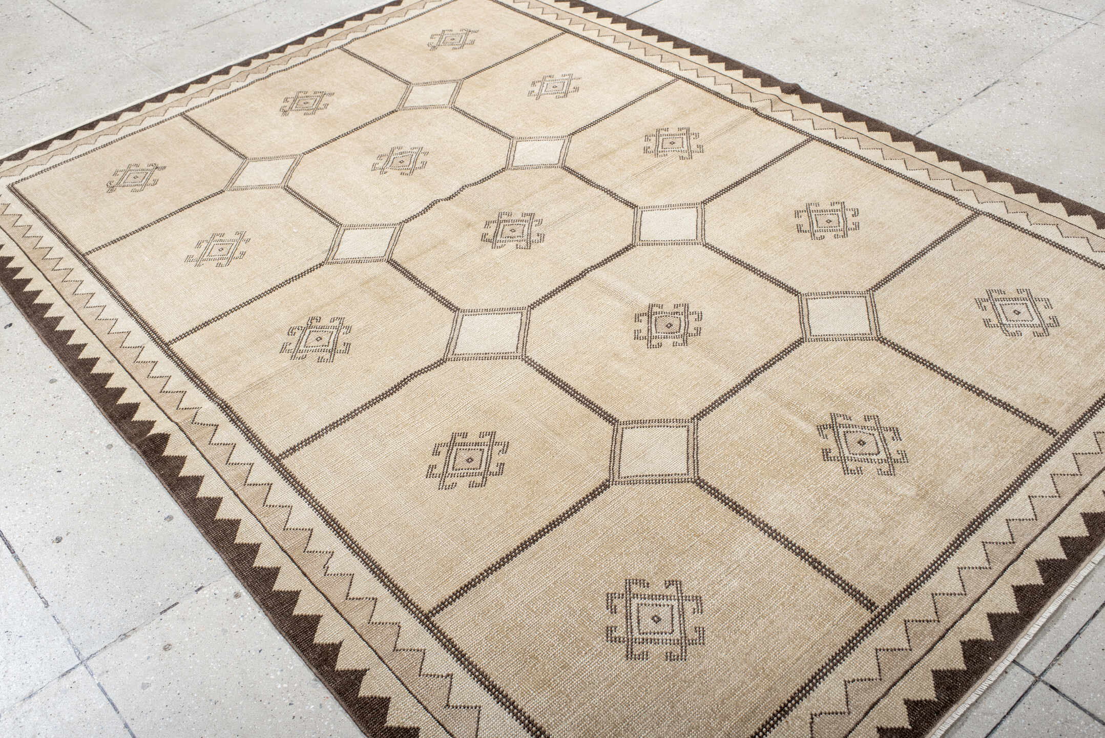 5' x 8' one-of-a-kind handmade vintage Anatol medium size rug. Color palette: antiquewhite, brown, gray, light gray, linen