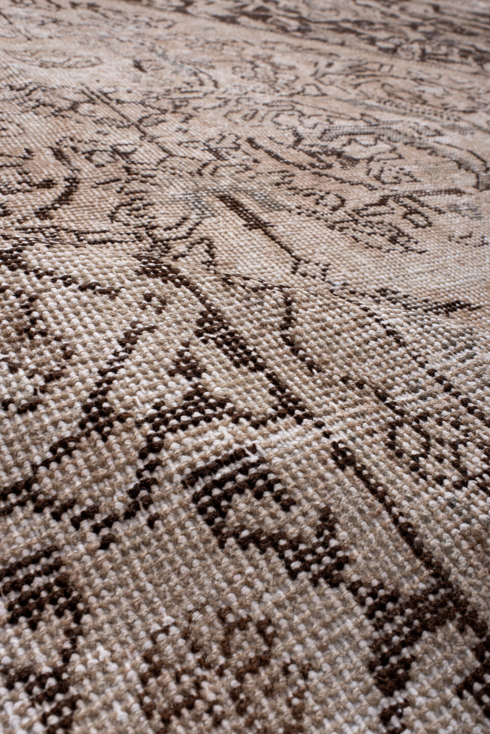 8' x 12' one-of-a-kind handmade antique Mahal large size rug. Color palette: ivory, taupe, charcoal, beige, blush, sand