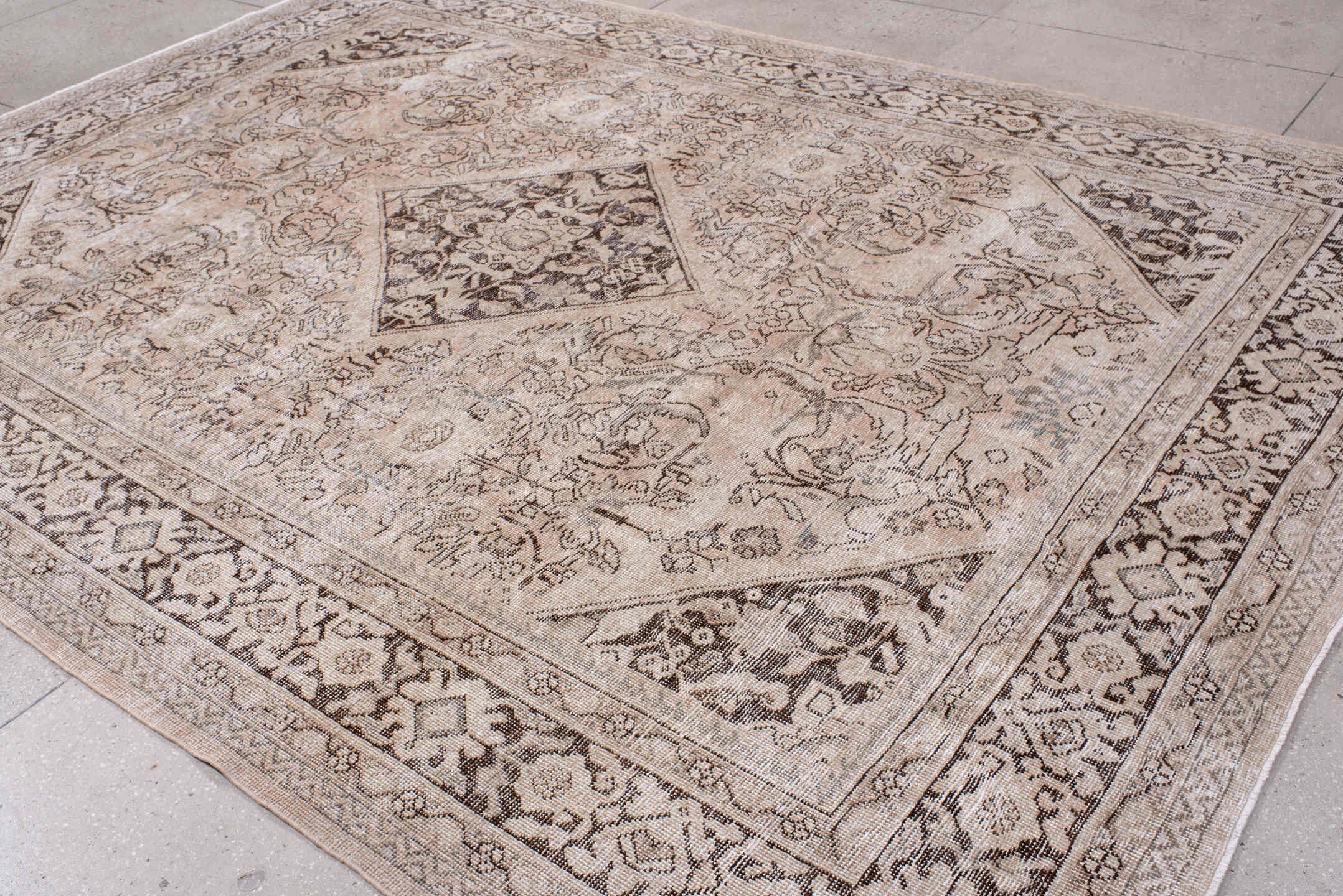 8' x 12' one-of-a-kind handmade vintage Mahal large size rug. Color palette: brown, gray, light gray, off-white, pink