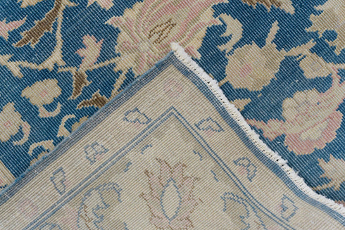 Antique Sivas Area Rug (5' x 9')