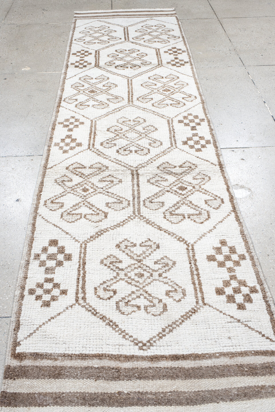 5' x 8' one-of-a-kind handmade vintage Kilim medium size rug. Color palette: ivory, taupe, brown, beige, gray