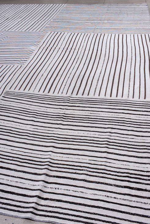 Antique Flatweave Area Rug (11' x 16')