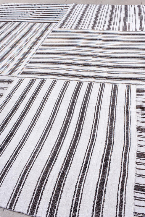 Antique Flatweave Area Rug (12' x 16')