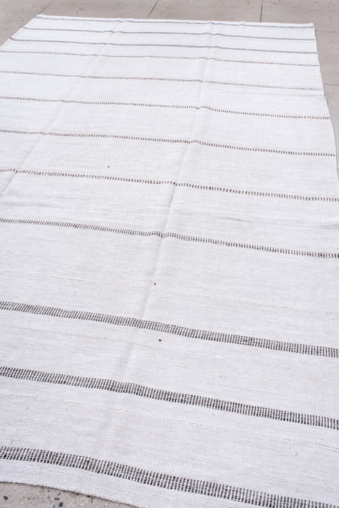 Vintage Flatweave Area Rug (7' x 12')