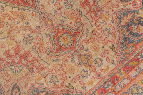 Antique Sivas Area Rug (4' x 6')