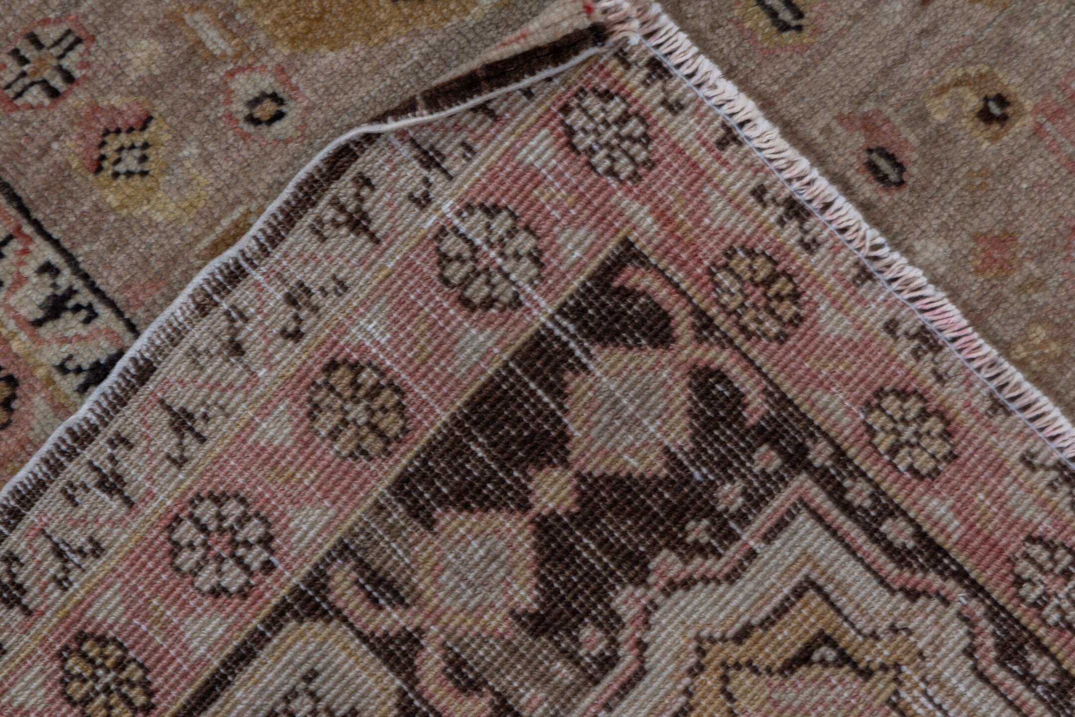 5' x 7' one-of-a-kind handmade vintage Oushak rug. Color palette: beige, rose, taupe, brown, ivory, rust, charcoal, gold