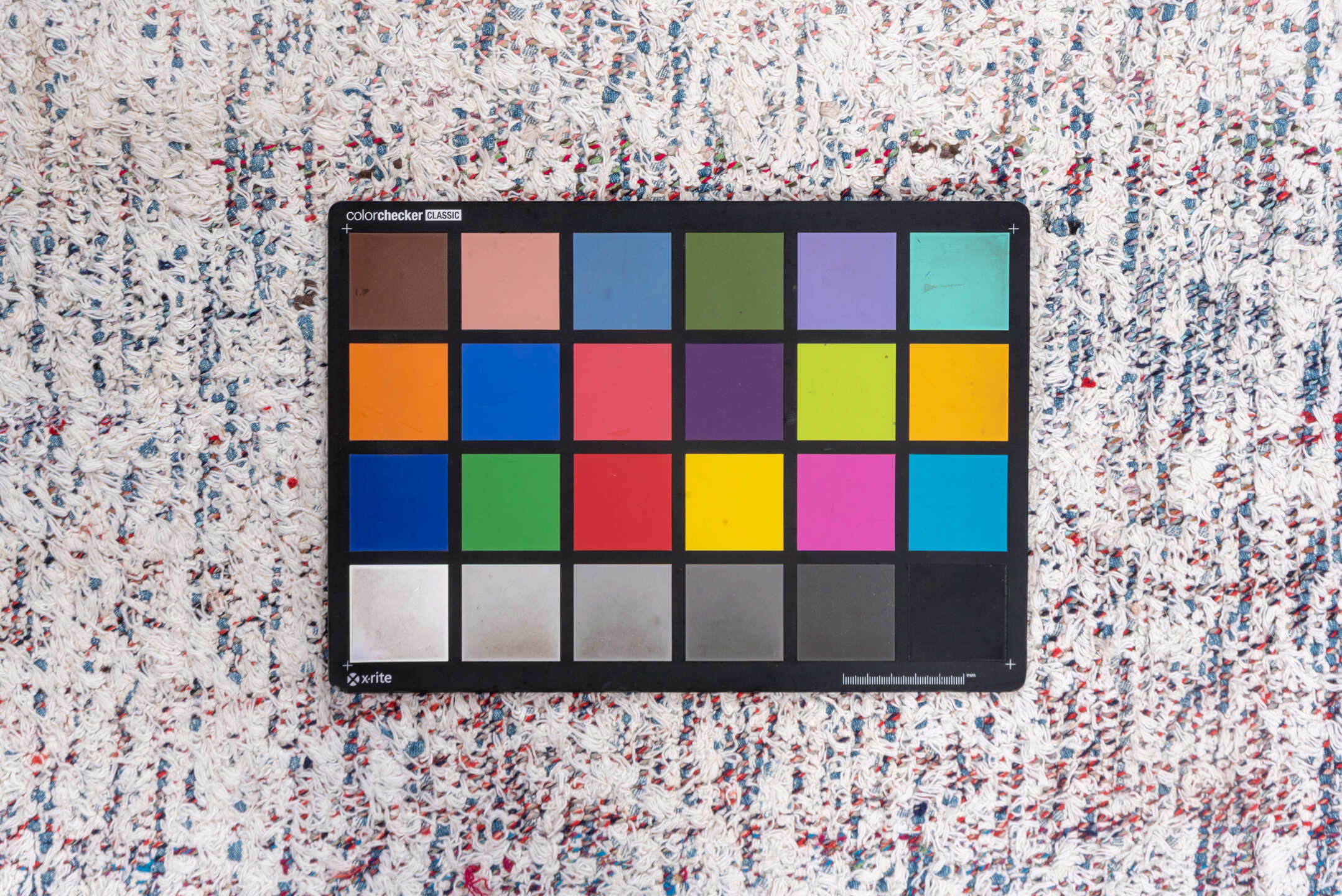 5' x 8' one-of-a-kind handmade vintage Kilim medium size rug. Color palette: dark gray, gainsboro, gray, light gray, linen