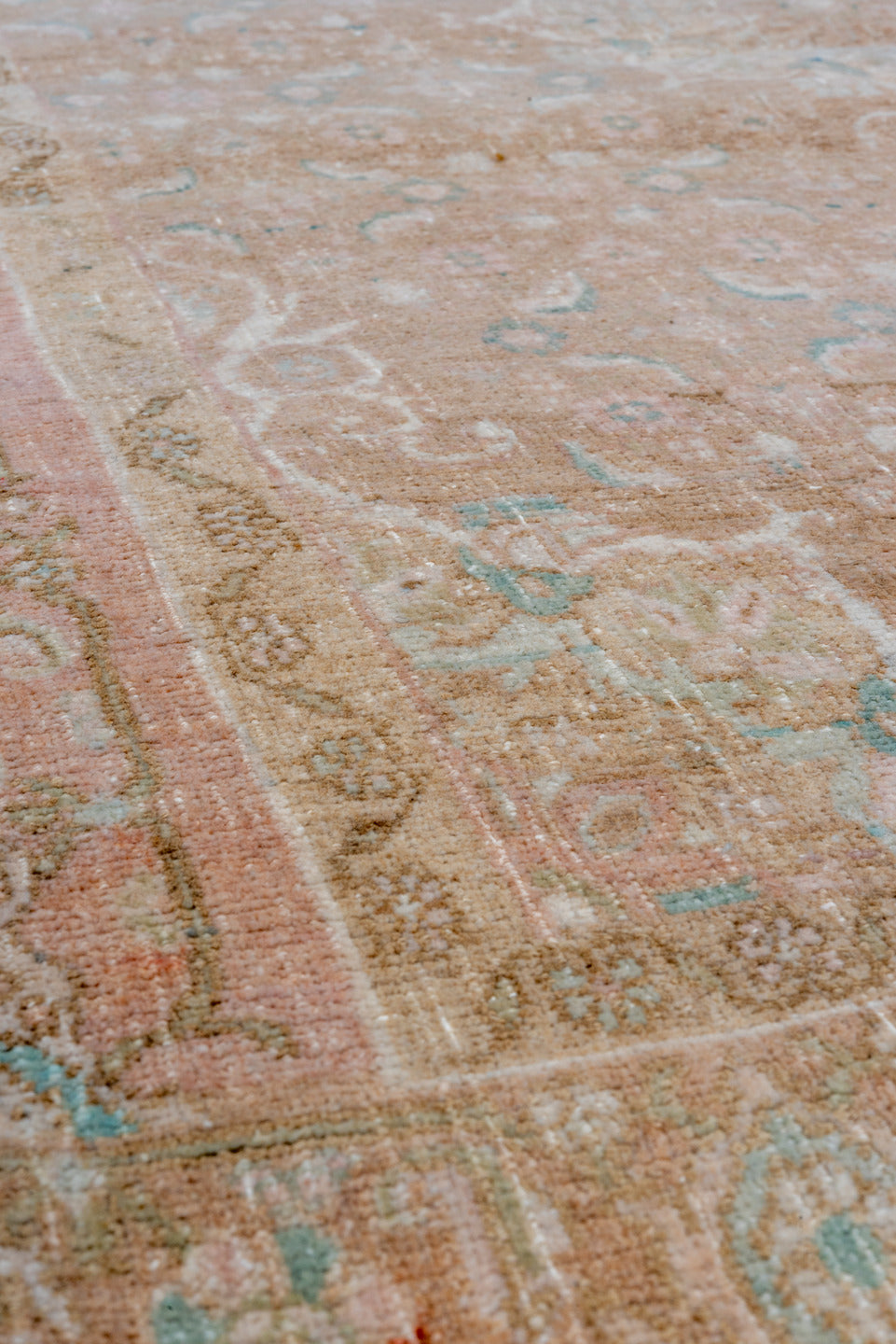 3' x 5' one-of-a-kind handmade vintage Bidjar small size rug. Color palette: camel, blush, taupe, ivory, pale aqua, beige