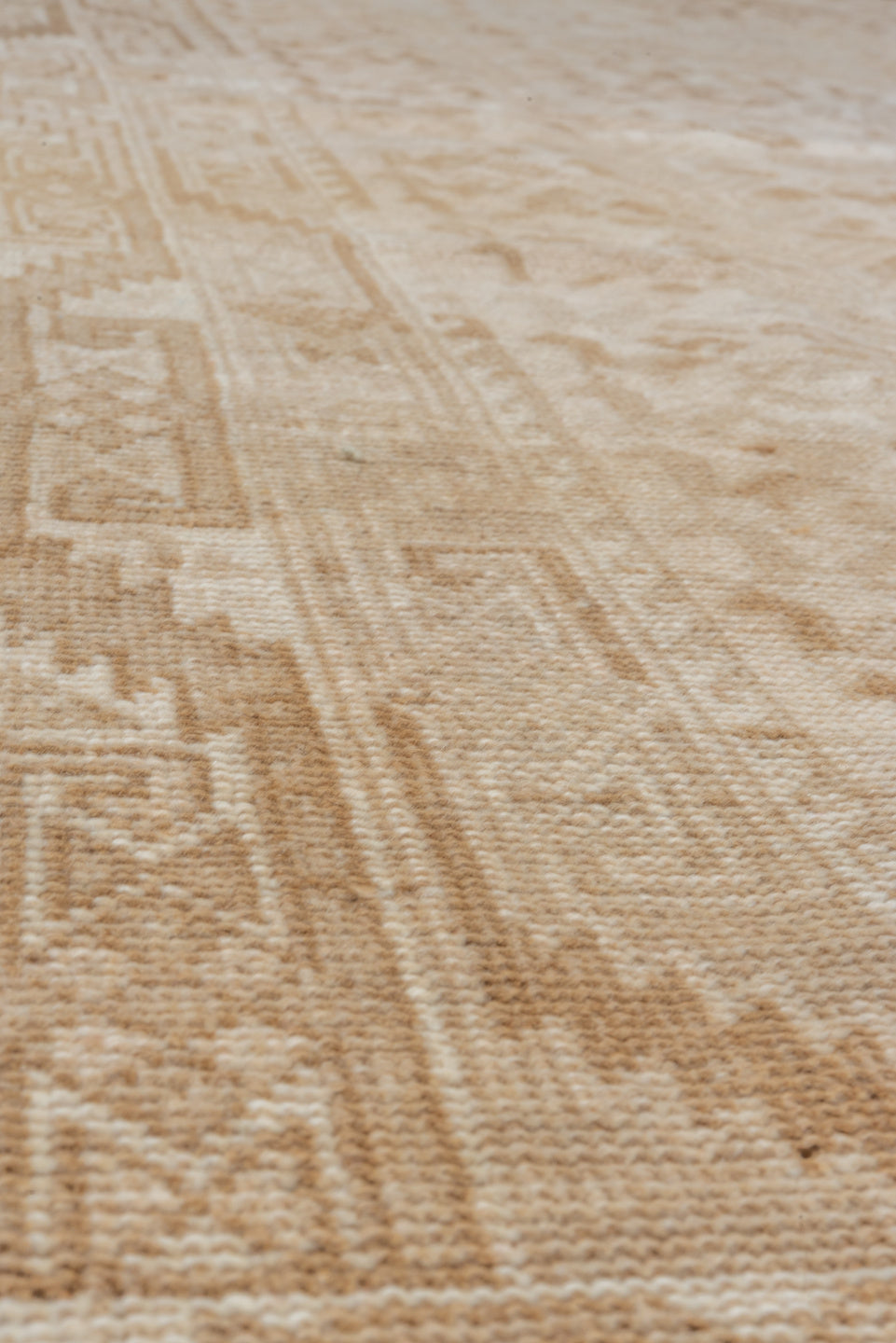 5' x 8' one-of-a-kind handmade vintage Shiraz medium size rug. Color palette: beige, ivory, taupe, camel, sand, light brown