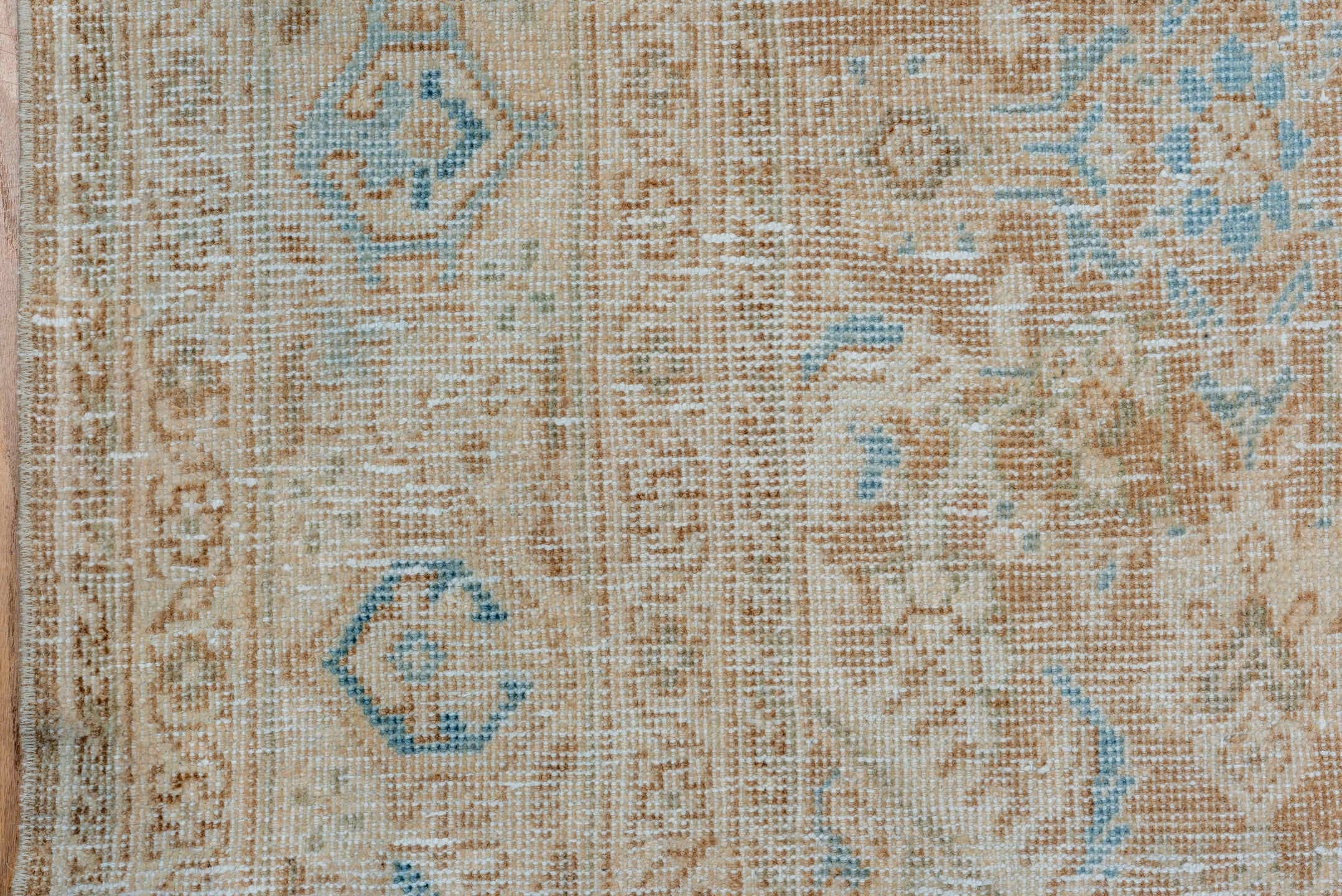 8' x 10' one-of-a-kind handmade vintage Mahal large size rug. Color palette: beige, brown, gainsboro, gray, light blue