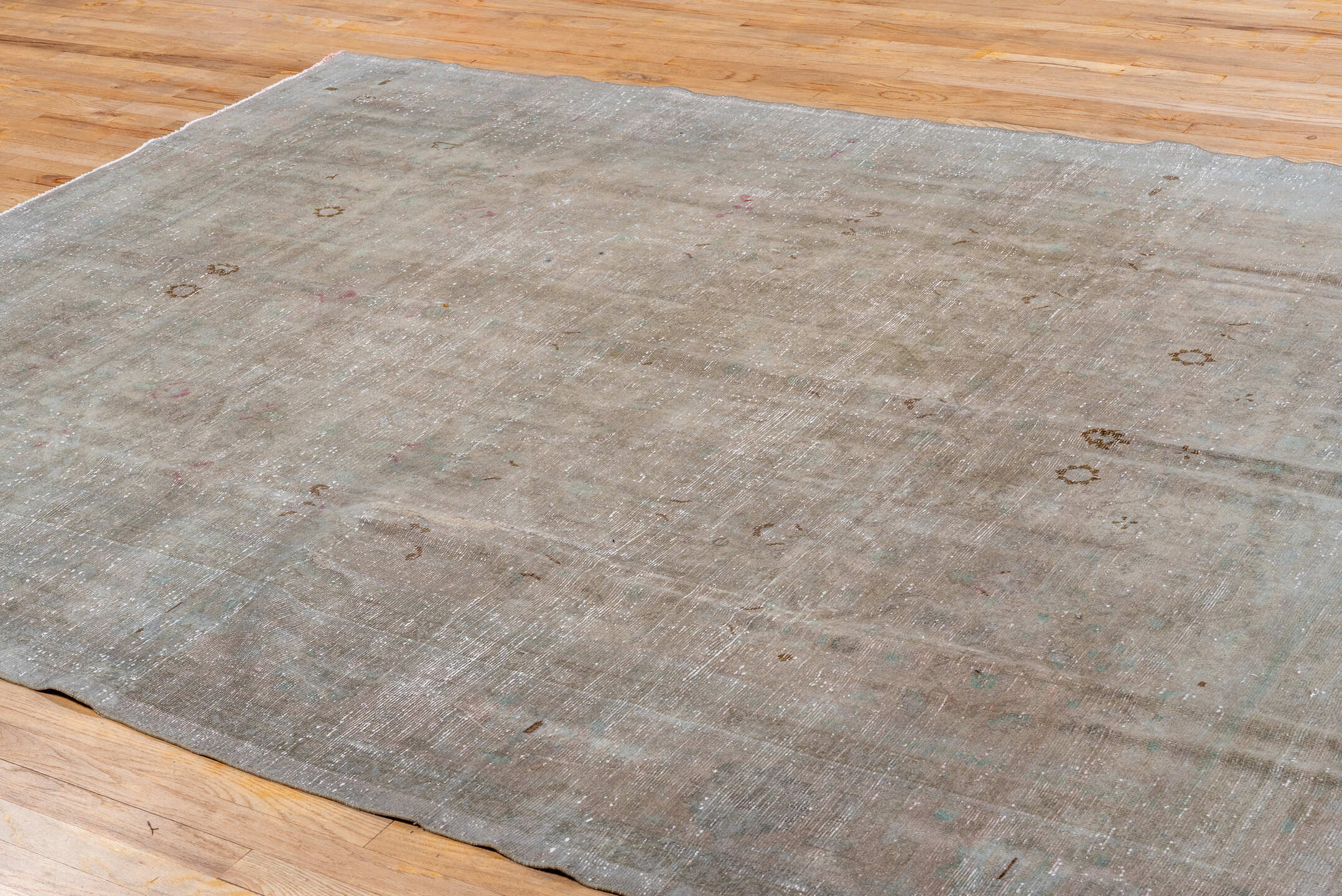 7' x 10' one-of-a-kind handmade vintage Malayer large size rug. Color palette: brown, gray, light gray, off-white