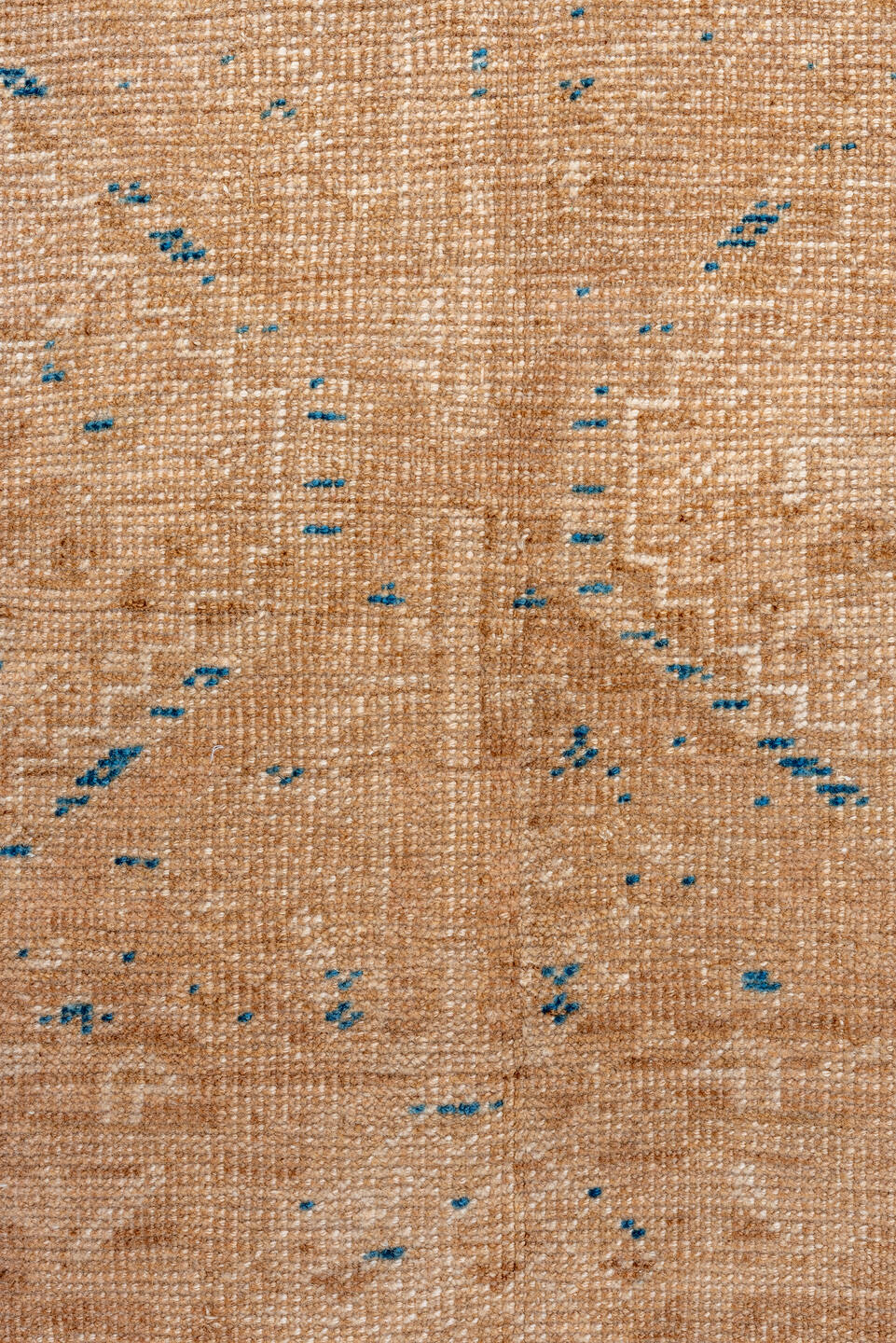 7' x 10' one-of-a-kind handmade vintage Shiraz large size rug. Color palette: antiquewhite, brown, gray, off-white, orange