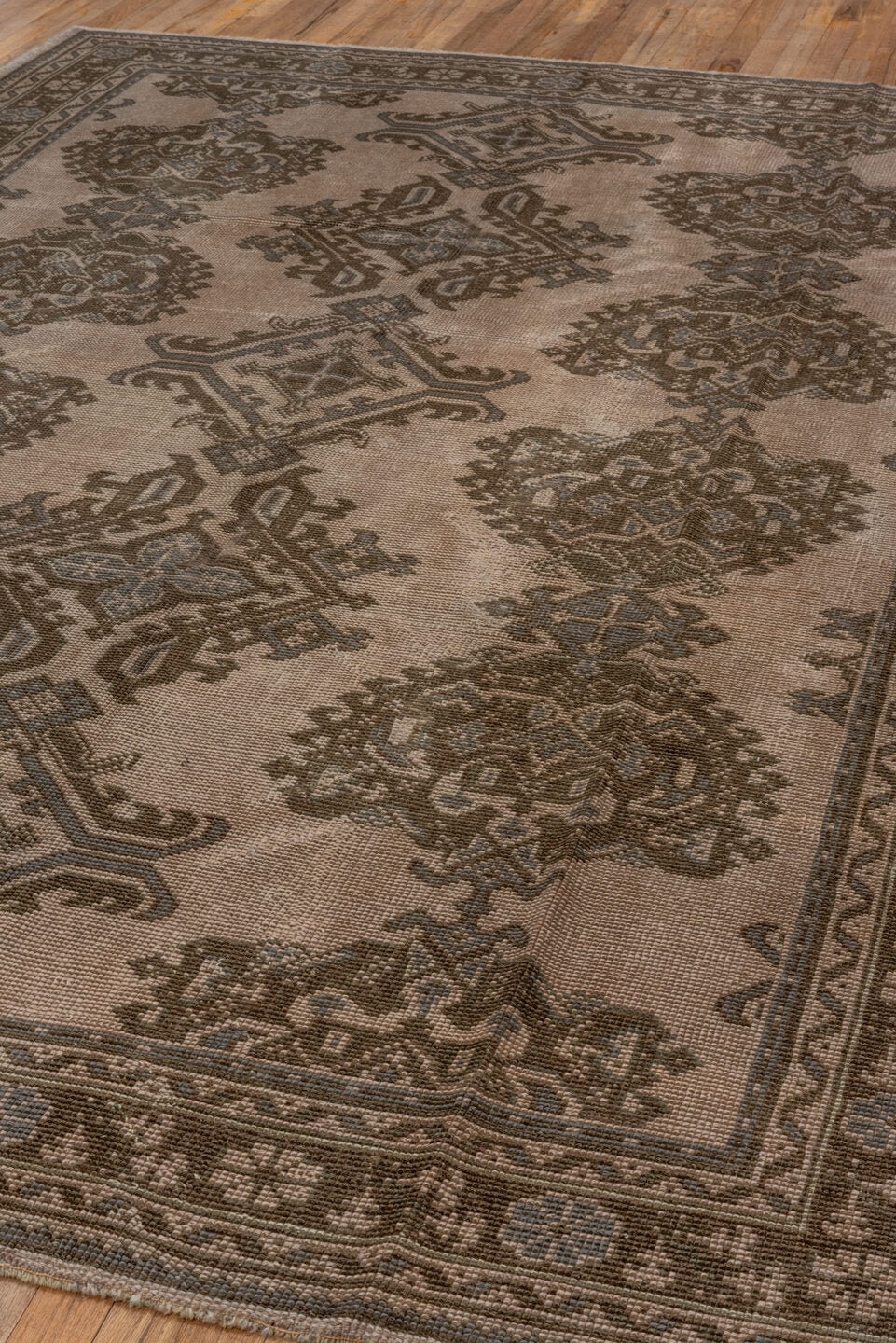 7' x 10' one-of-a-kind handmade vintage Oushak large size rug. Color palette: brown, gray, light gray, off-white, pink, snow