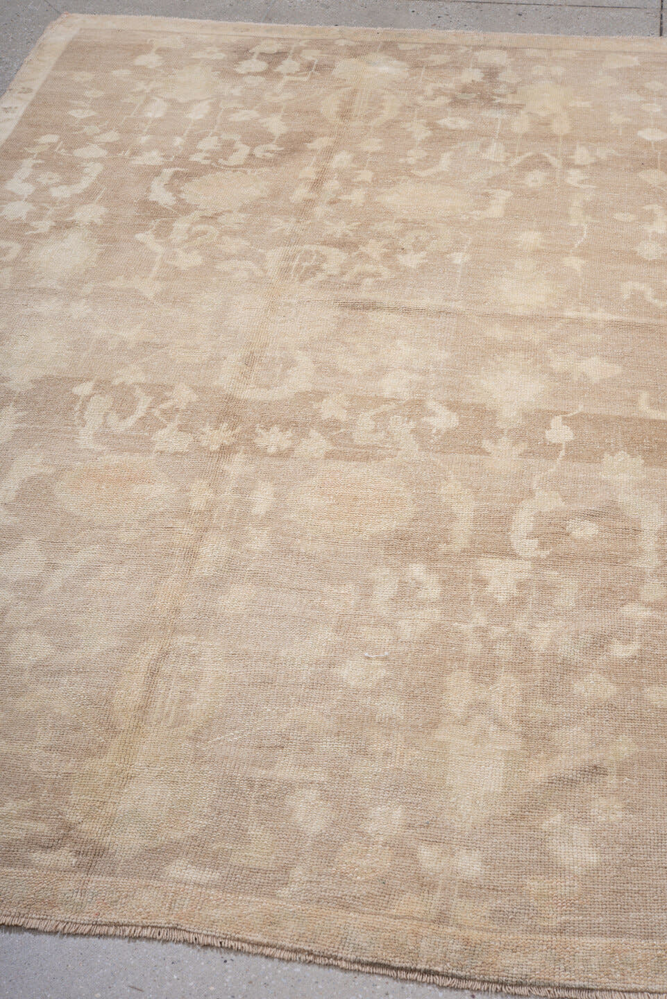 4' x 8' one-of-a-kind handmade vintage Oushak rug. Color palette: beige, ivory, taupe, cream, gray